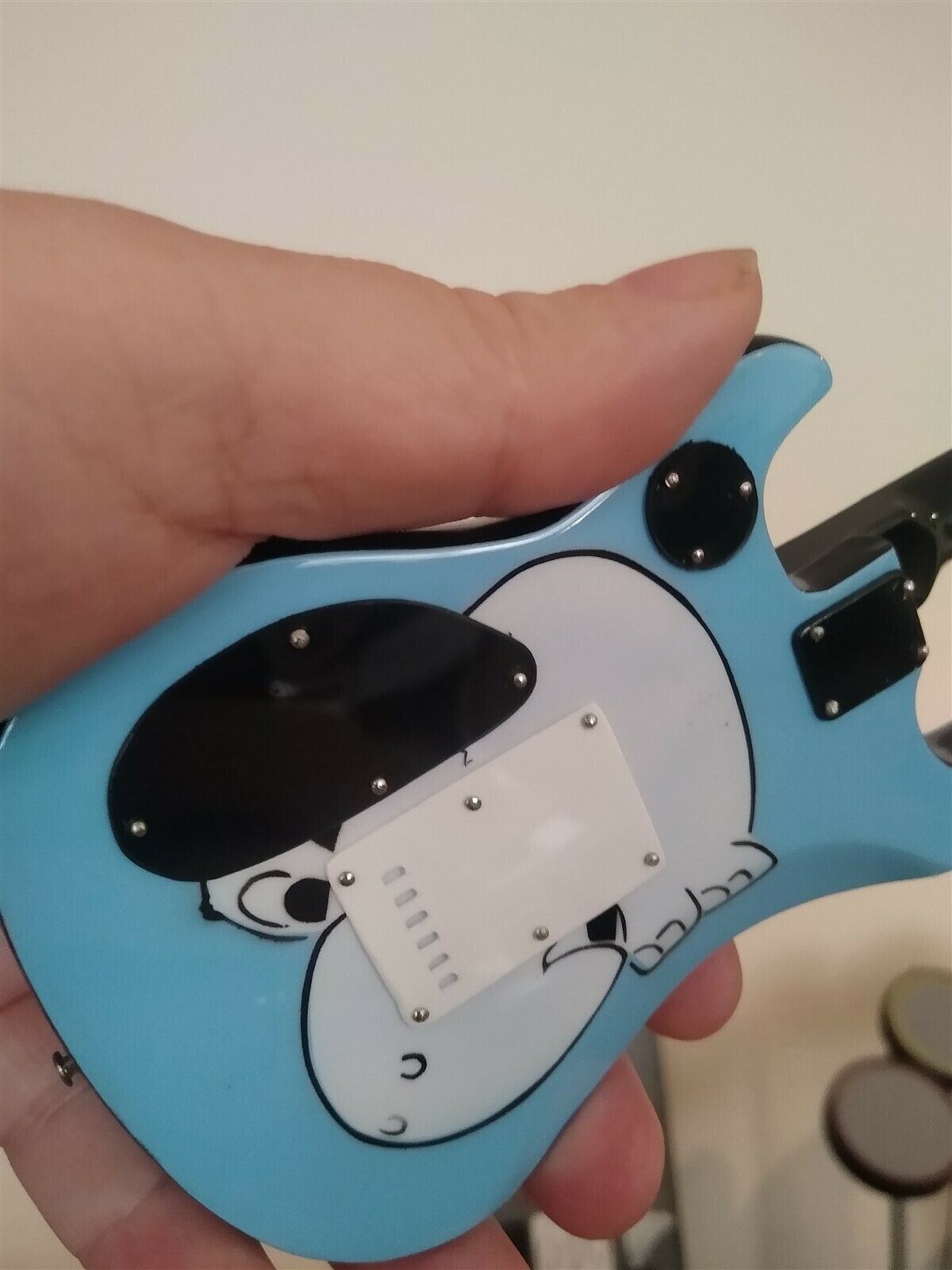 TOM MORELLO - Signature Arm the Homeless 1:4 Scale Replica Guitar ~Axe Heaven