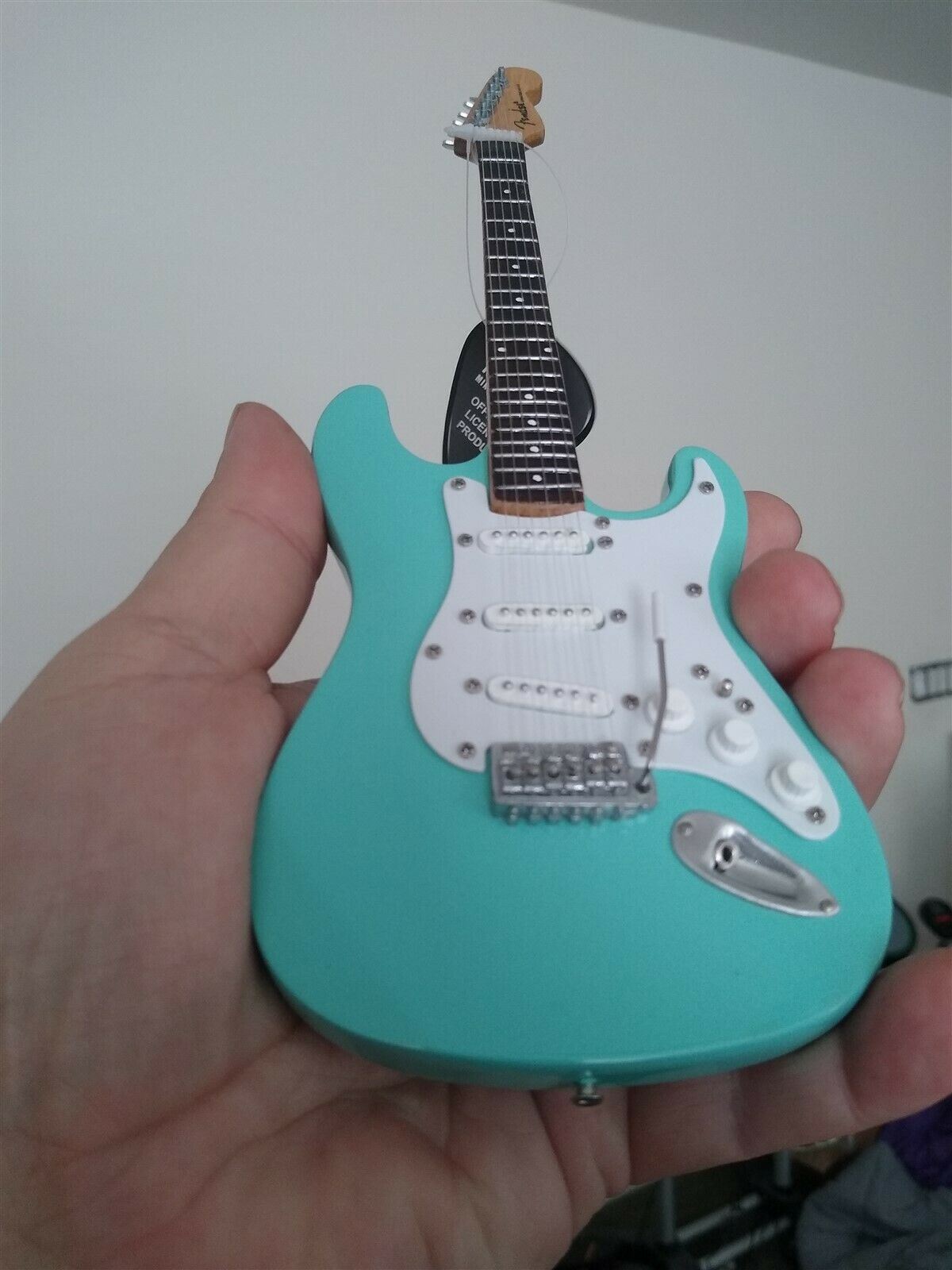 Fender Surf Green Strat w/ White Pickguard 1:4 Scale Replica Guitar ~Axe Heaven
