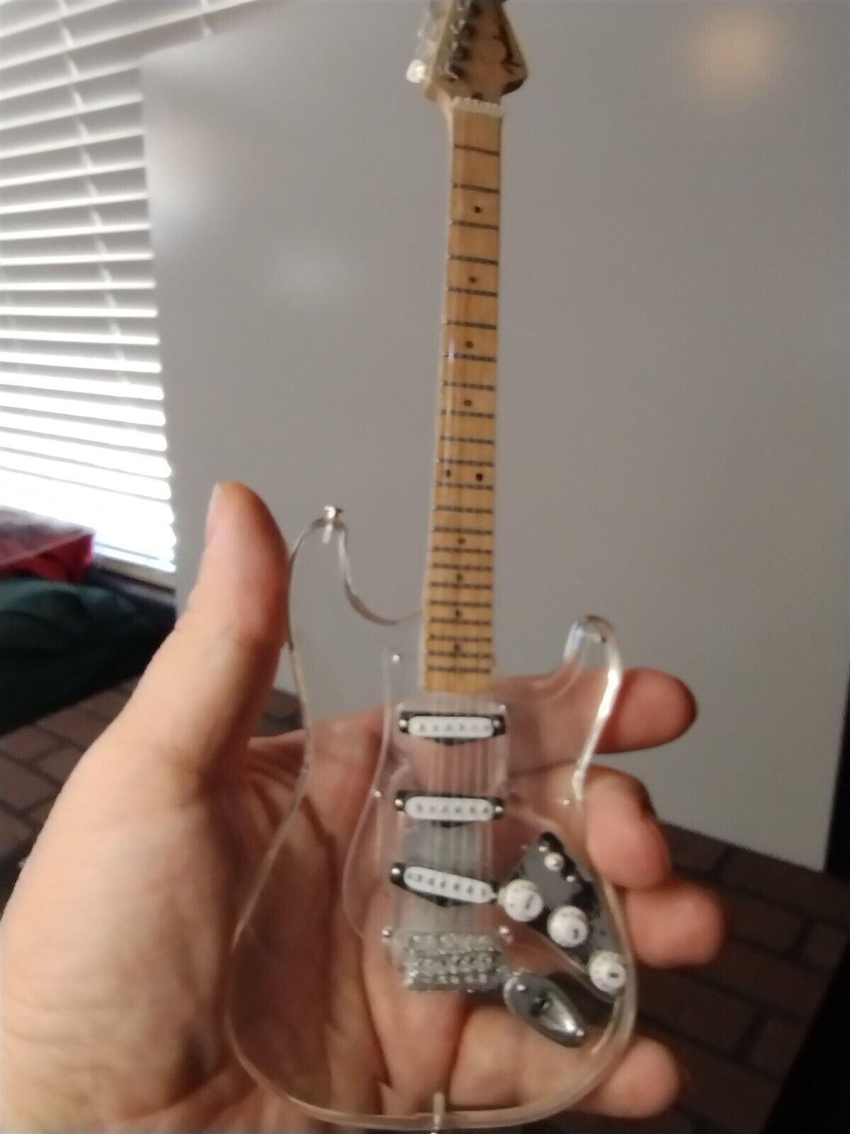 FENDER - Clear Acrylic Strat 1:4 Scale Replica Guitar ~Axe Heaven~