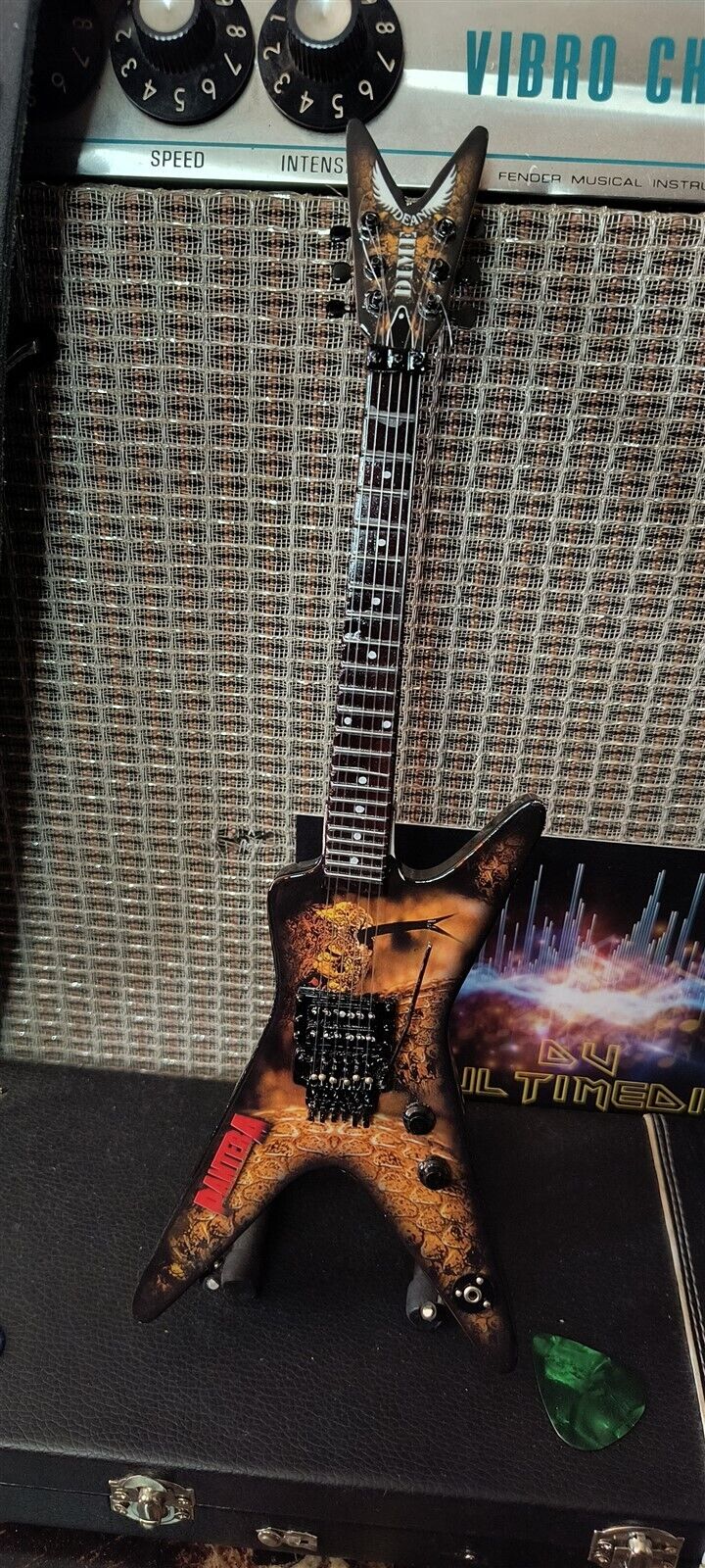 DIMEBAG DARRELL -Dean Southern Trendkill ML 1:4 Scale Replica Guitar~Axe Heaven~