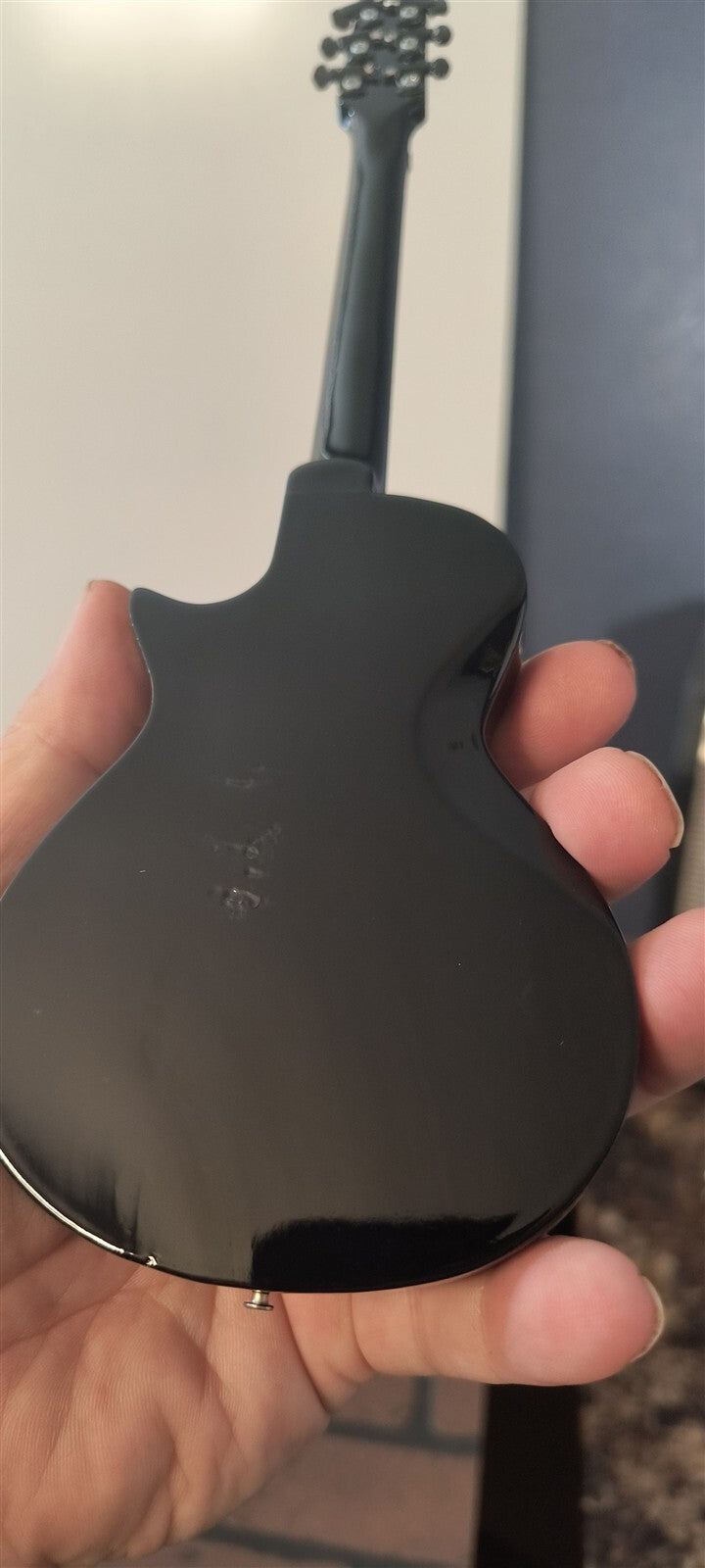 KIRK HAMMETT - Skull & Spider Web 1:4 Scale Replica Guitar ~Axe Heaven~