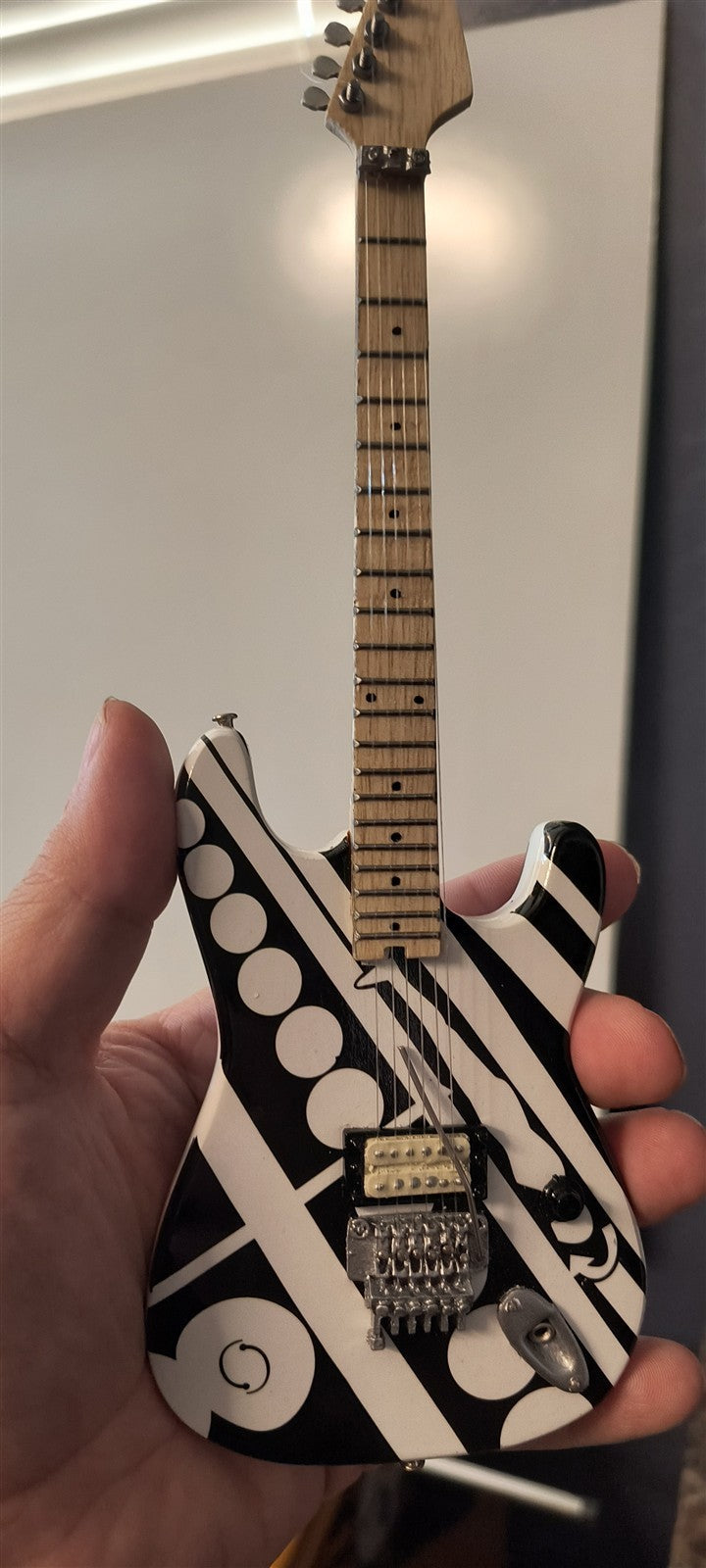 EDDIE VAN HALEN- 1981 Fair Warning "Circles" 1:4 Scale Replica Guitar ~Licensed~