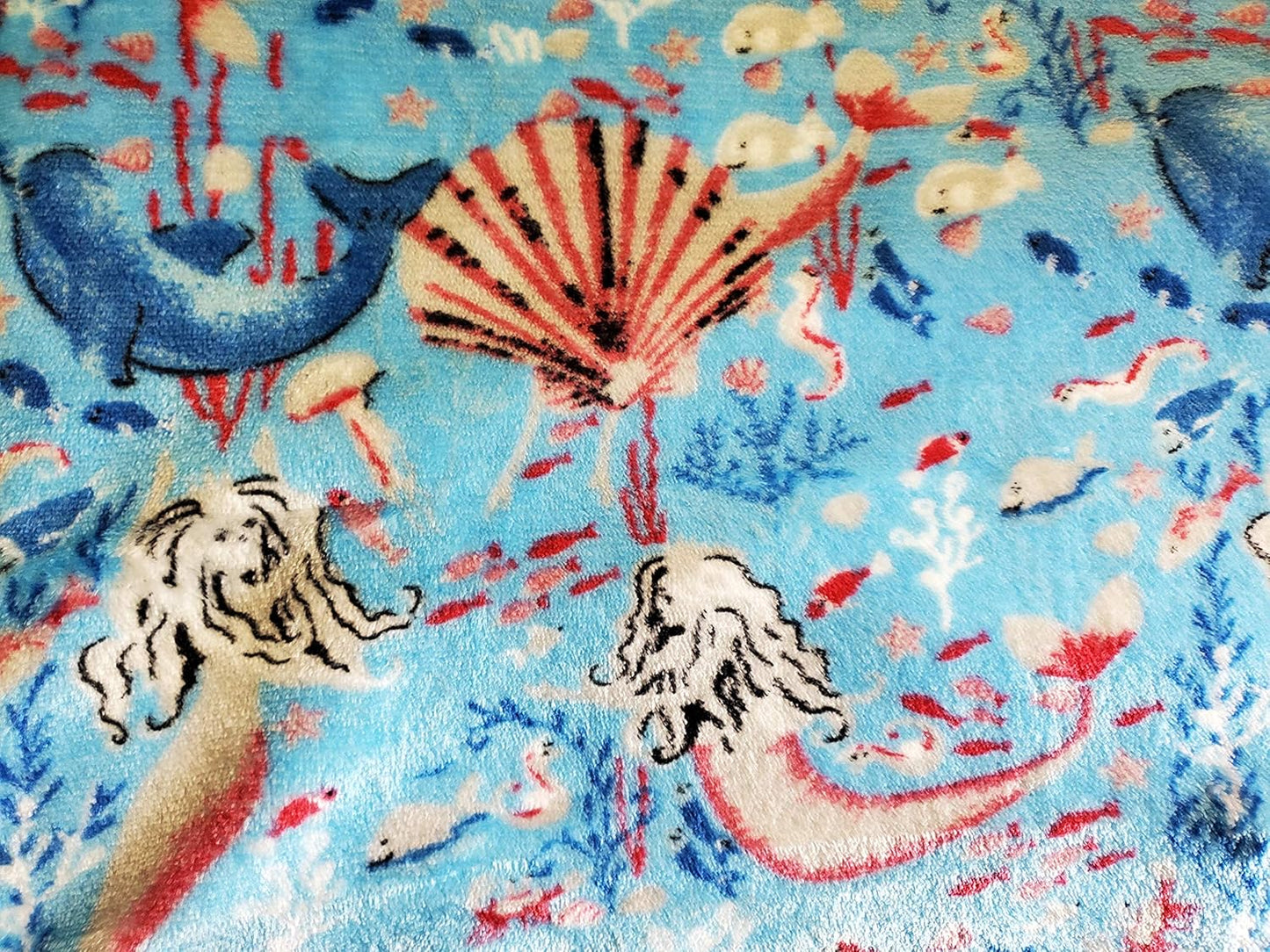 Soft Fleece Throw Blanket 50x60 – Lightweight Cozy Bed Couch Sofa Blanket for All Seasons