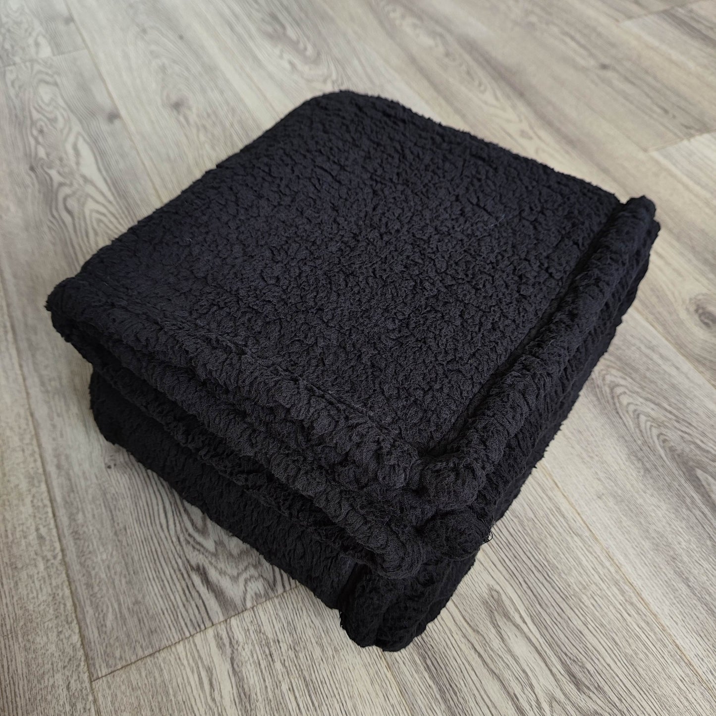 All Breeds and Sizes Super Soft Fleece Sherpa Sleep Mat, Warm Calming Dog Blanket - Machine Washable