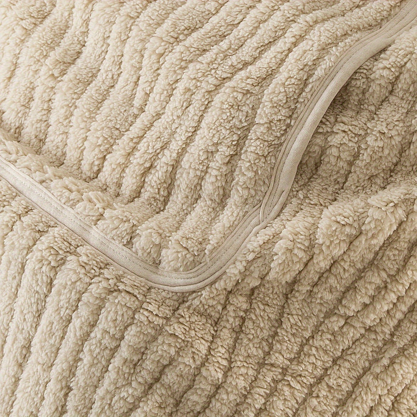 Cozy Autumn Winter Blanket - Throws with Mom's Warm Pocket, Convenient Storage, and Soft Cloth - Perfect Halloween Christmas Gift for Family and Friends