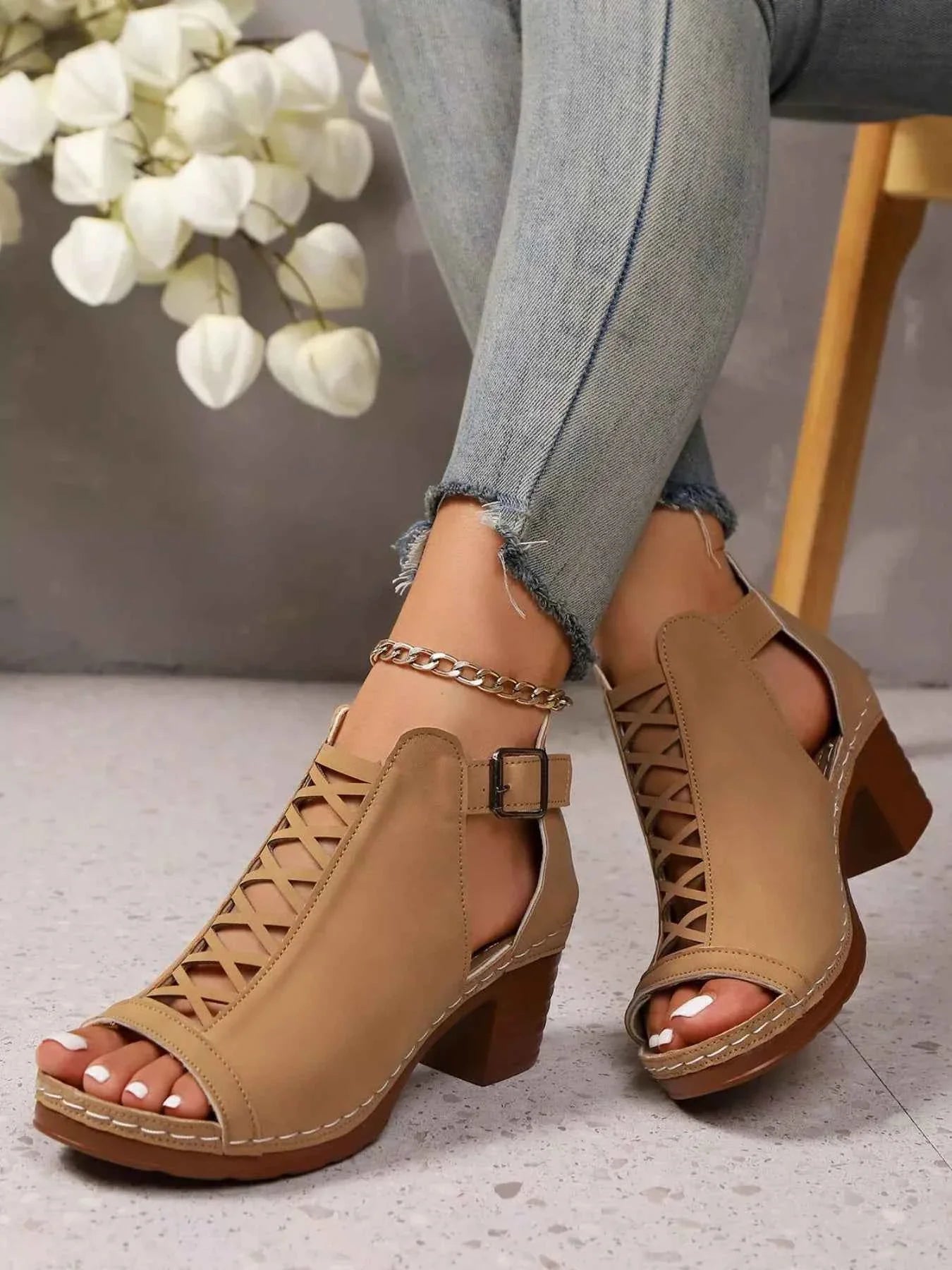 Crisscross Peep Toe : Block Heels Sandals