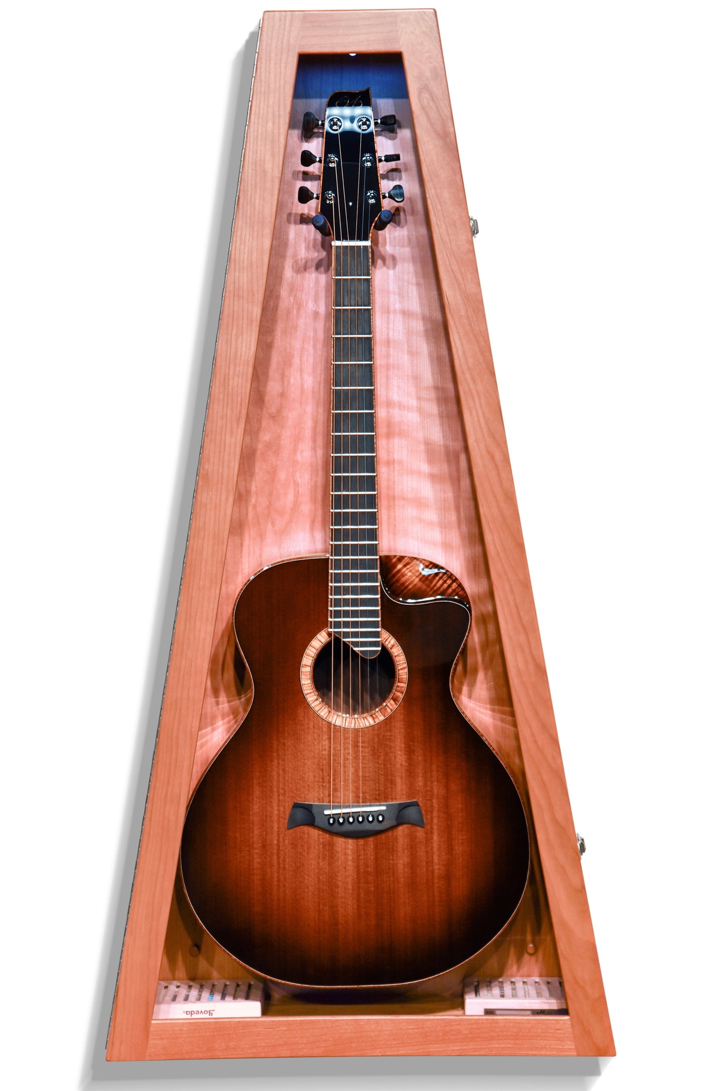 ClimaCase Triangle Humidor - Cherry