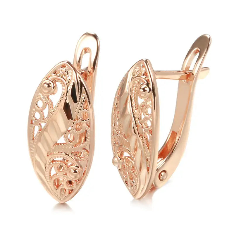 French Hollow Pattern Heart-shaped Earrings