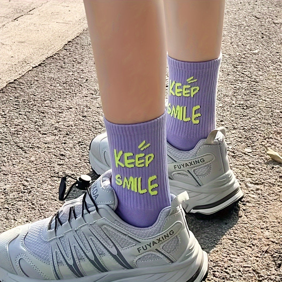 4 Pairs Fashionable Letter Graphic Socks - Womens Athletic Mid-Calf Stockings - Soft, Breathable & Trendy Designs for Everyday Wear