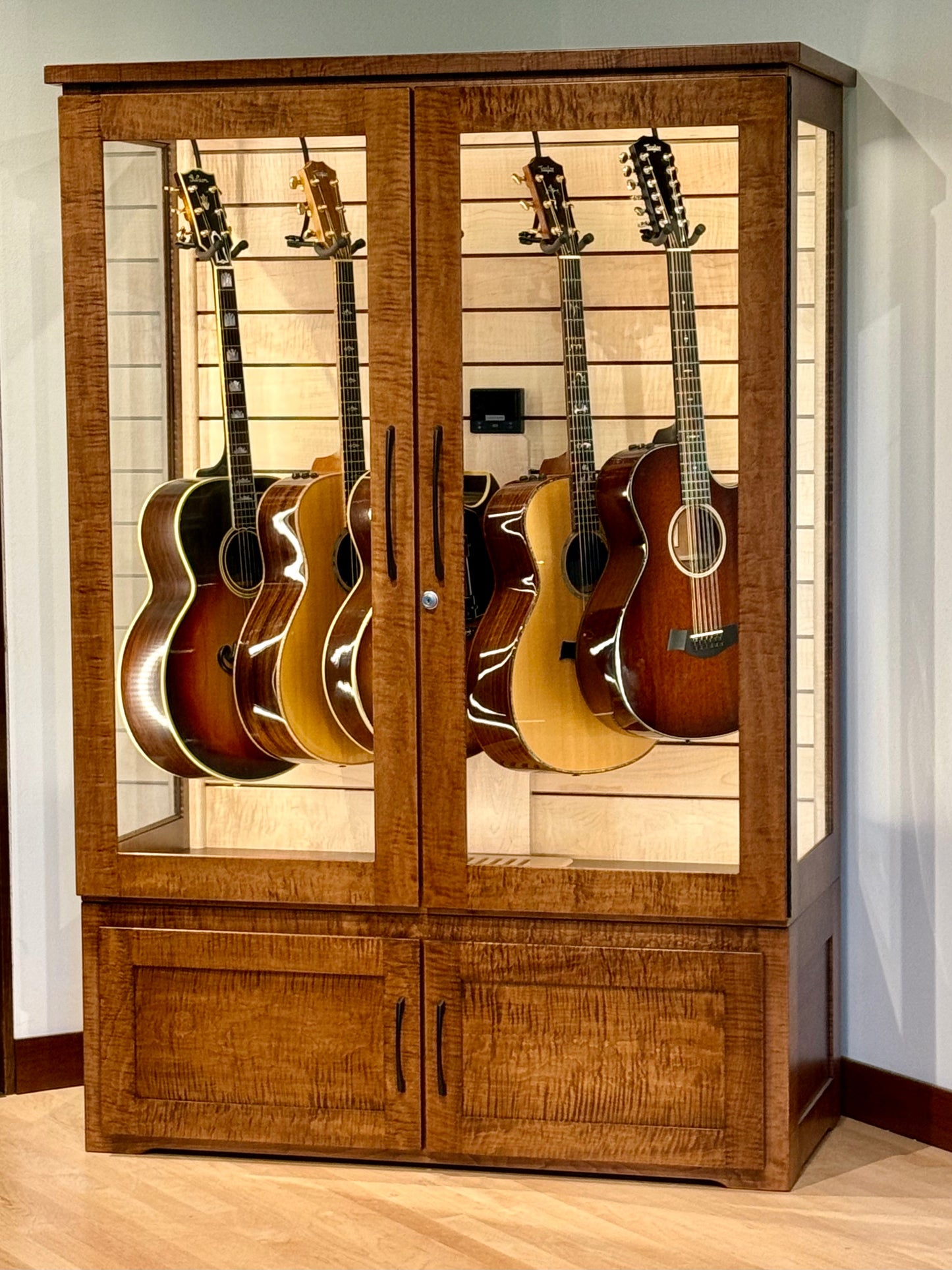 ClimaCab Traditional | Flame Maple with Boston Stain and Natural Flame Maple Slat Wall *Available November 2025