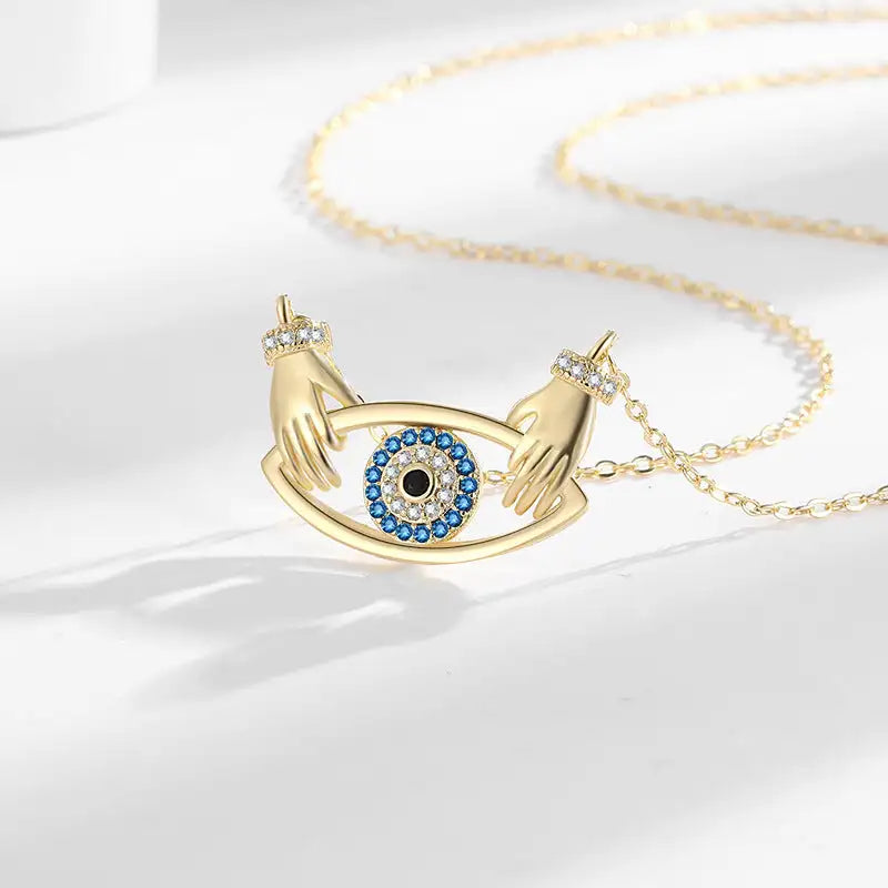 Necklace Women's Fashion Hands Hug Pendant