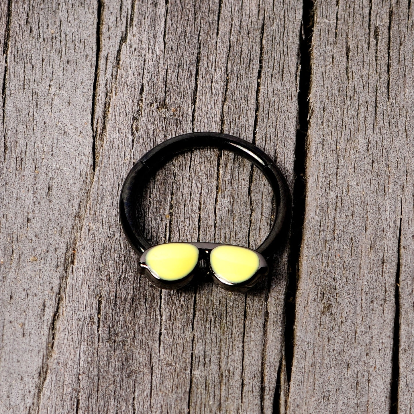 16G 3/8 Black Yellow Aviator Sunglasses Hinged Segment Ring