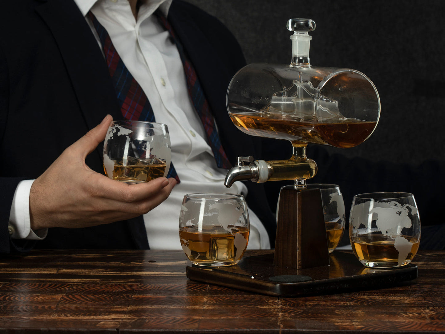 Whiskey & Wine Decanter Gifts for Men & Dad, Ship Decanter 1000ml, Set with 4 Globe Drinking Glasses - Cool Liquor Dispenser for Home Bar Unique Birthday Gift Ideas from Wife, Daughter, Son Present