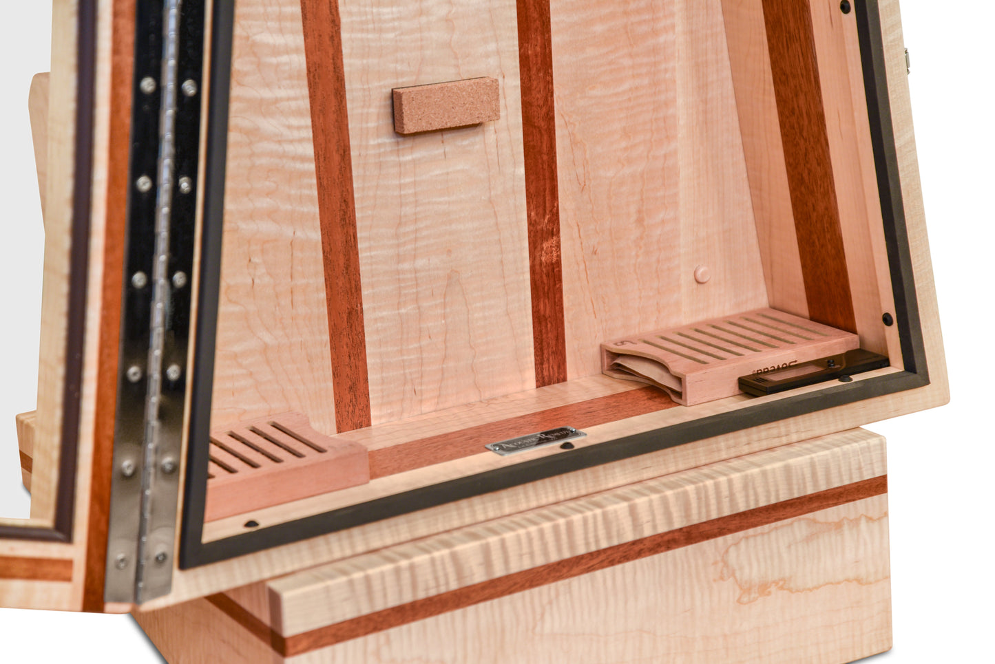 ClimaStand Triangle Humidor with Base - Flamed Maple with Mahogany