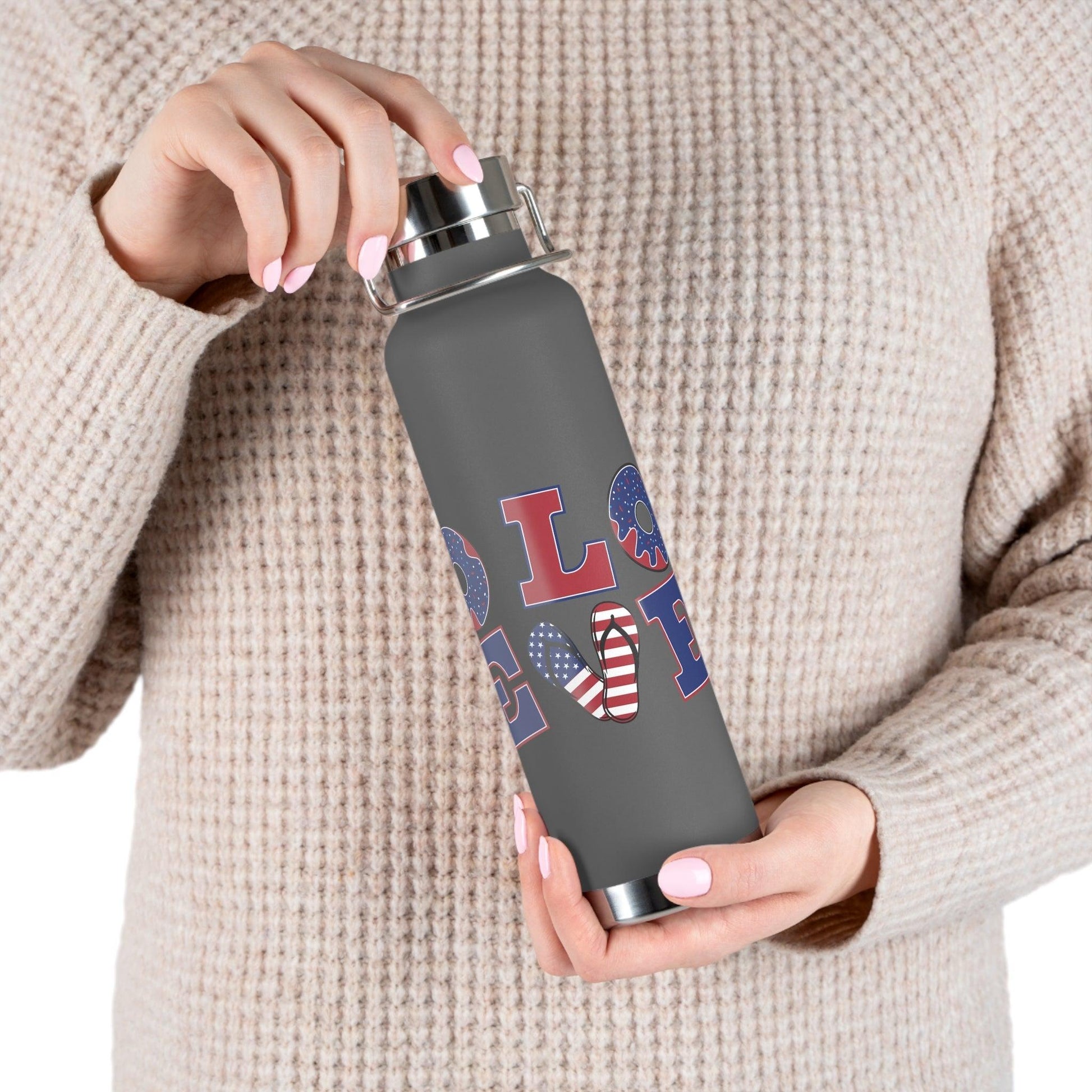 LOVE American Styled Red White and Blue Copper Vacuum Insulated Bottle, USA 22oz - Lizard Vigilante