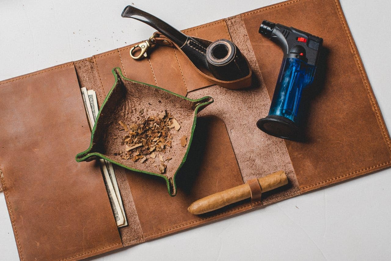 Luxurious Leather Tobacco Smoking Pipe Pouch Bag Organizer Case with Rolling pad.