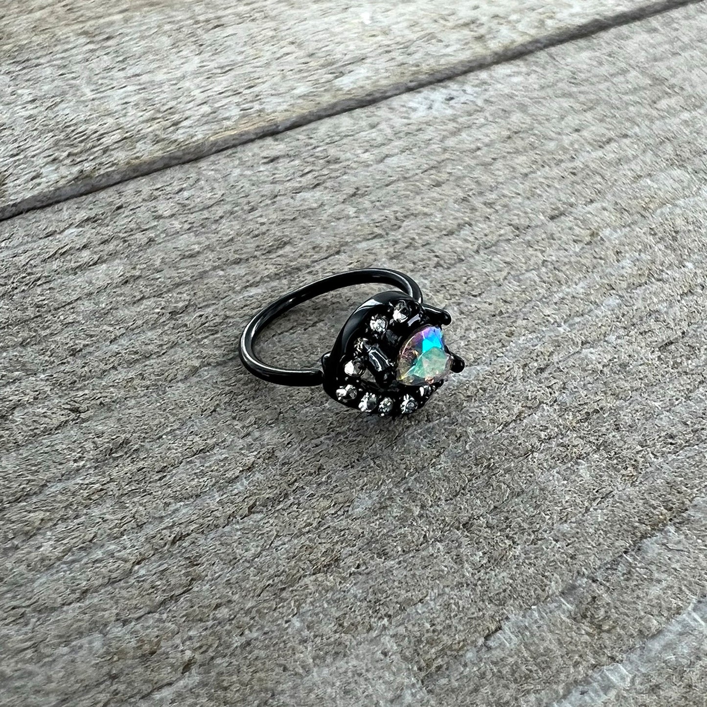 20G 5/16 Aurora Clear Gem Black Rococo Hearts Nose Hoop