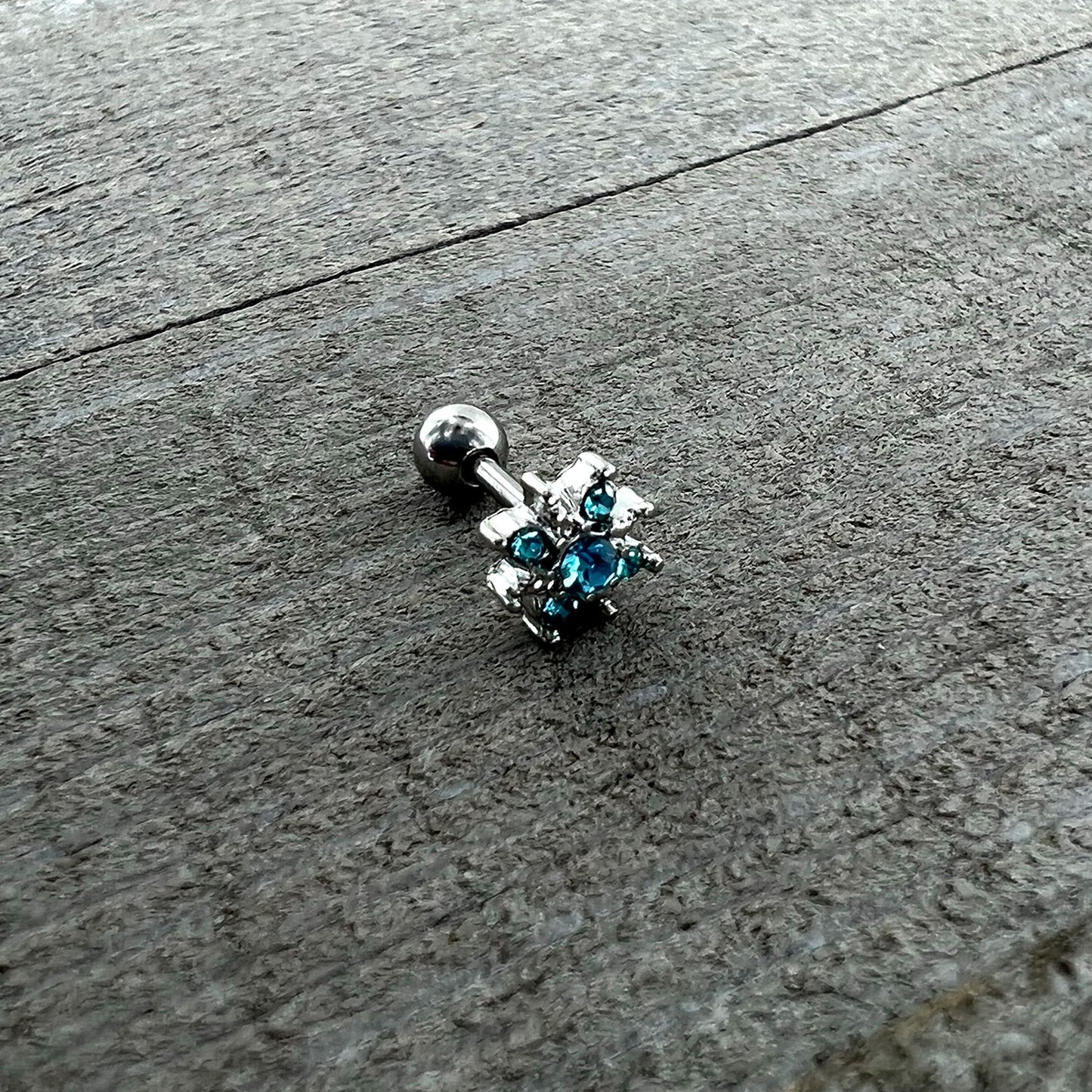 16G 1/4 Blue Gem Stylish Snowflake Cartilage Tragus Earring