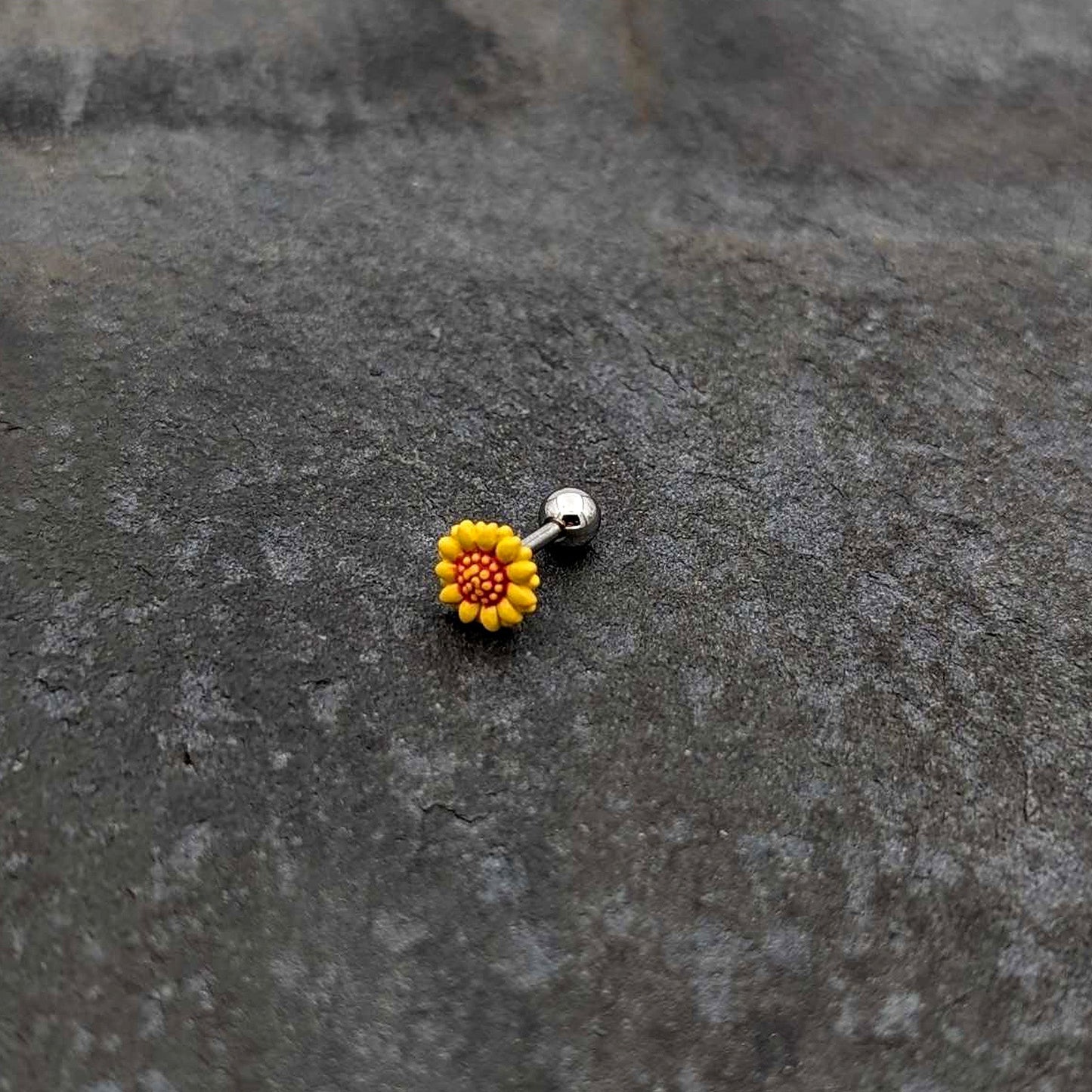 16G 1/4 Happy Sunflower Cartilage Tragus Earring