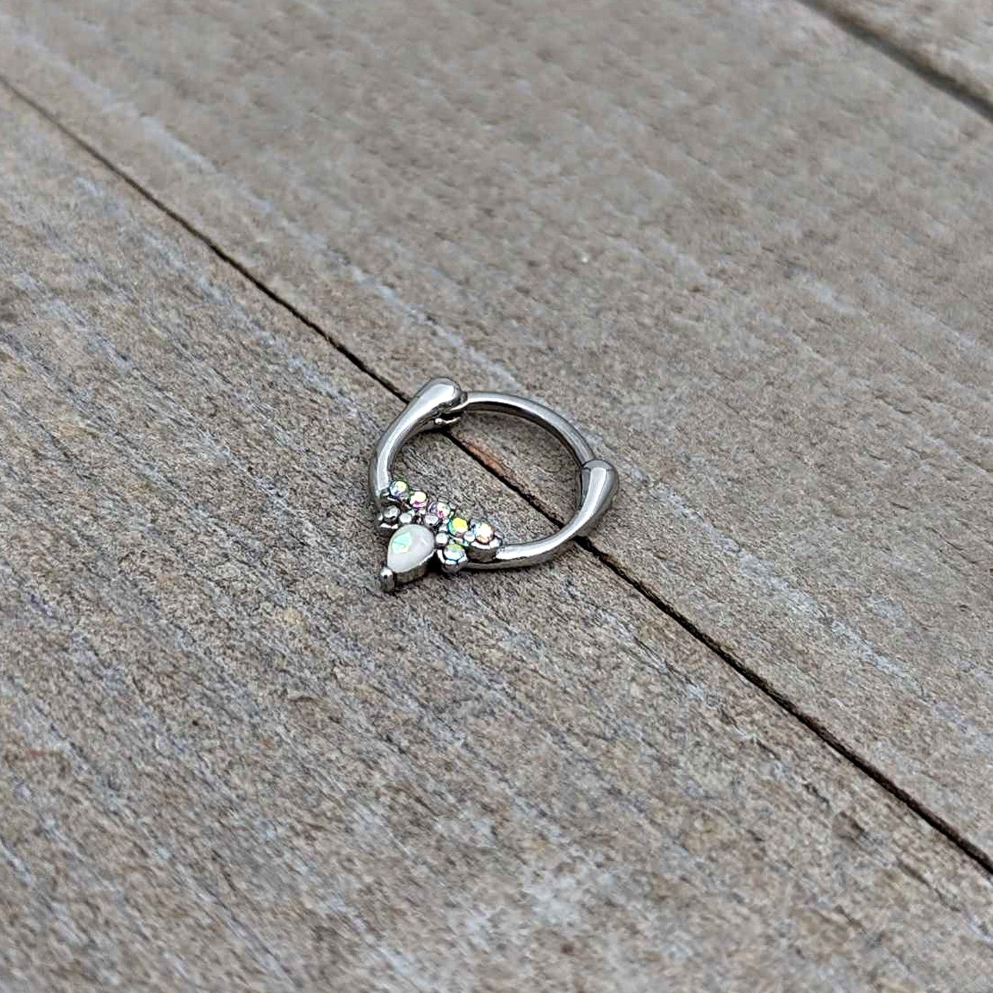 16G 5/16 White Faux Opal Bee Glamour Cartilage Clicker