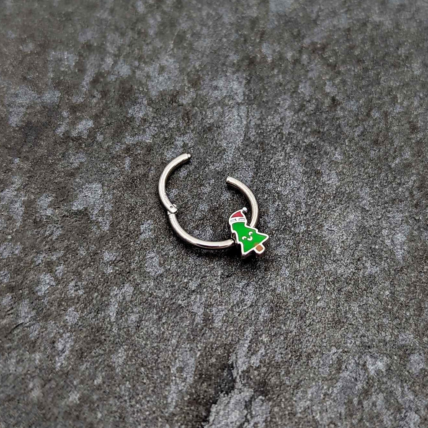 16G 3/8 Happy Christmas Tree Holiday Hat Hinged Segment Ring