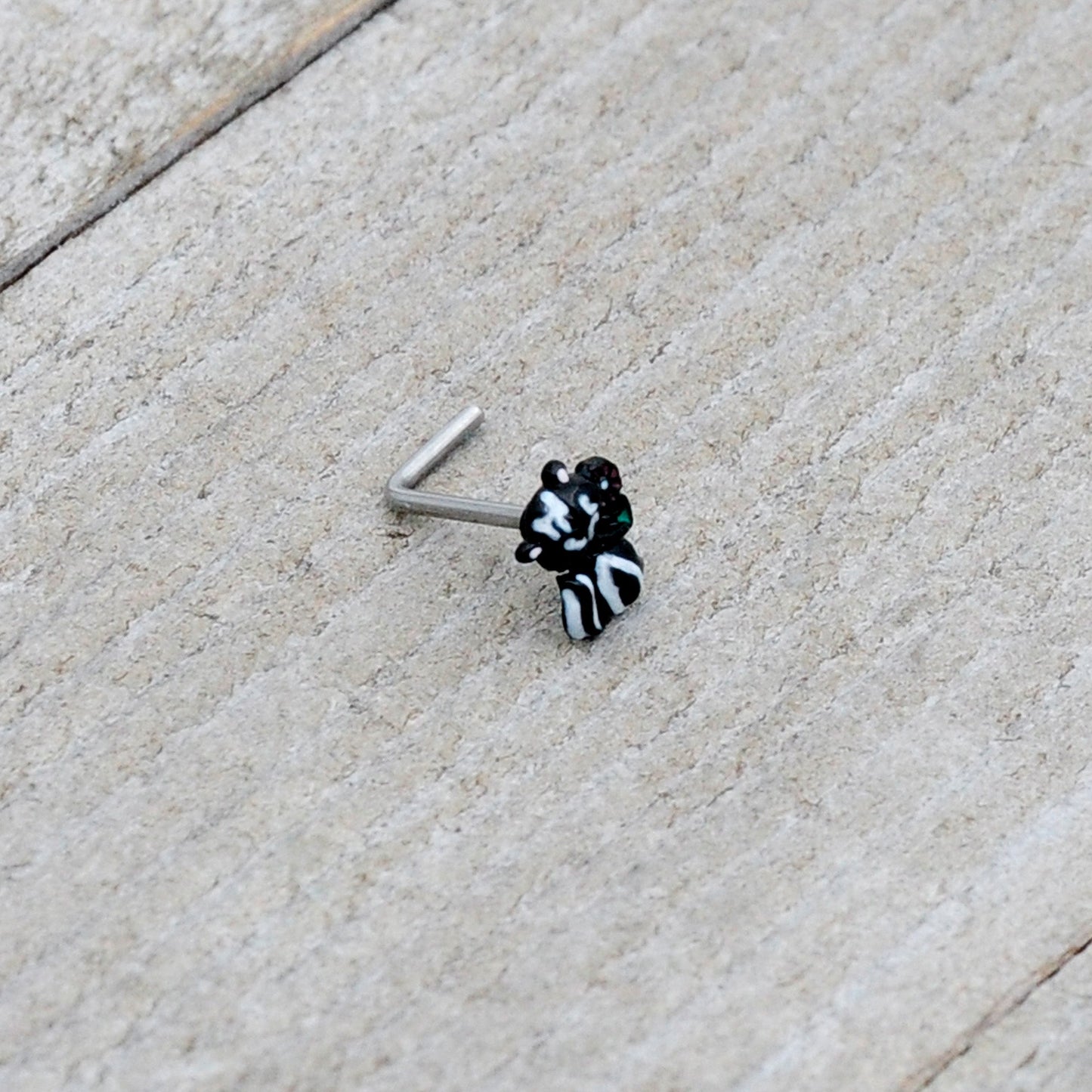 20G 7mm Funky Skunk L Shape Nose Ring