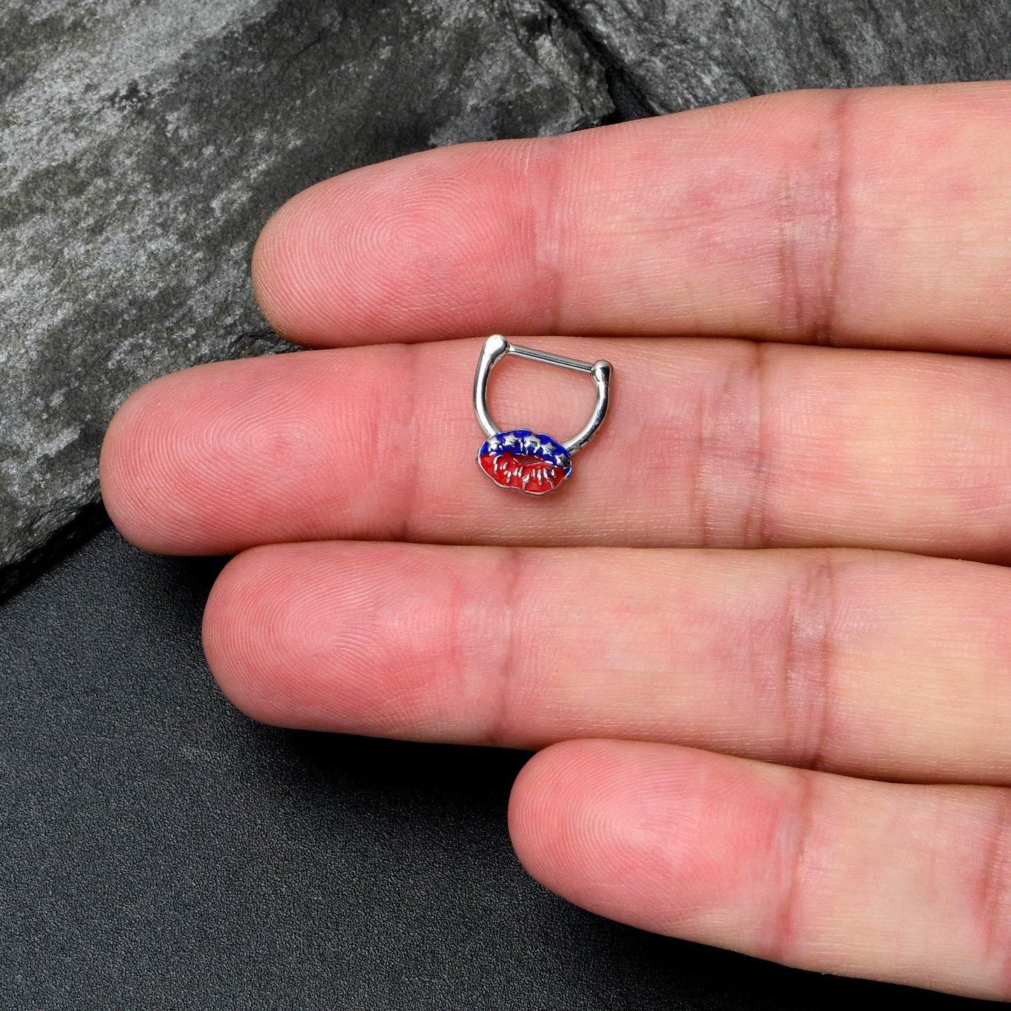 16G 5/16 Patriotic Kissy Lips Cartilage Clicker