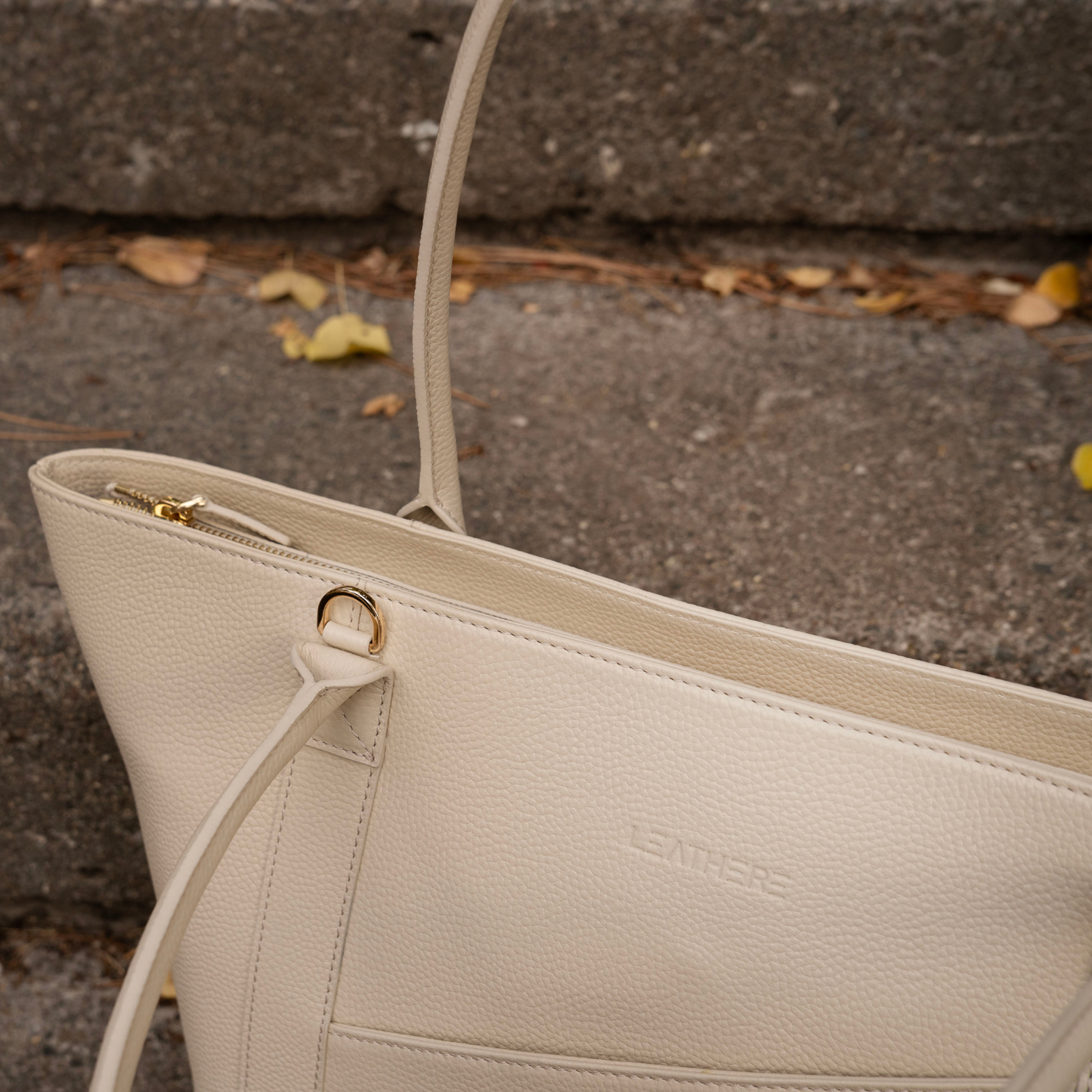 The Leathere New York Tote - Beige