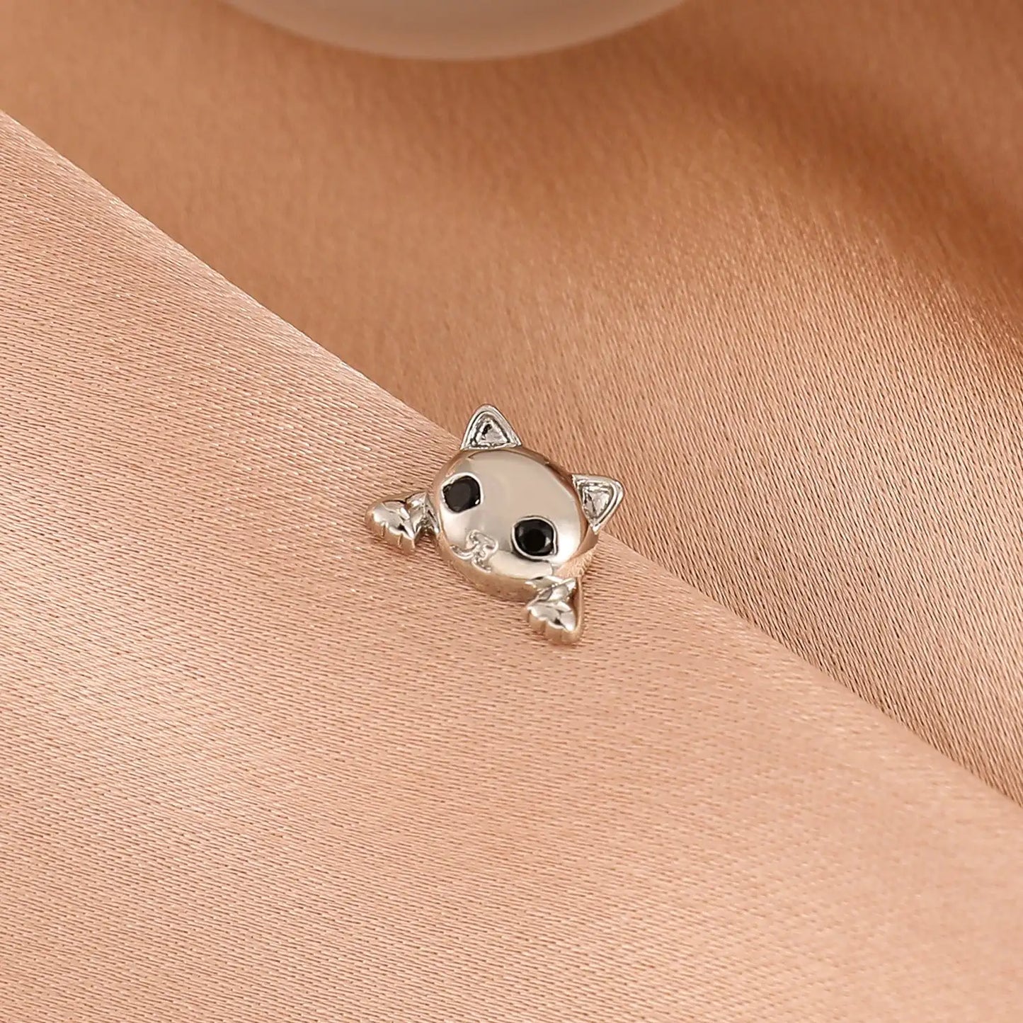 European And American Cute Cat Retro Fashion Minority Design Simple Cute Animal Earrings For Women