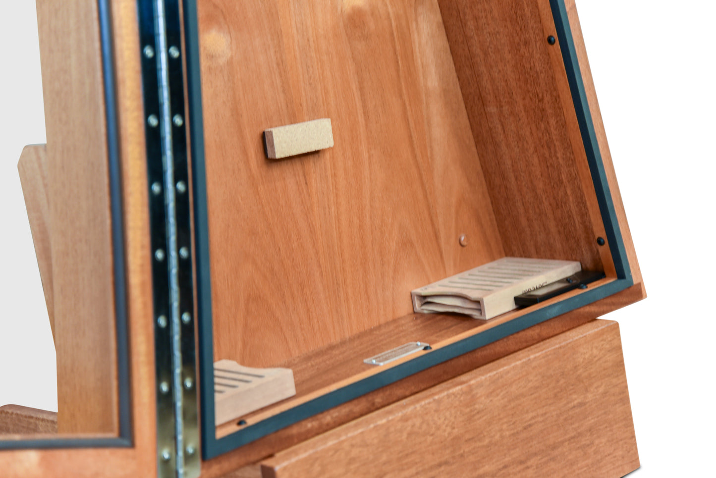ClimaStand Triangle Humidor with Base - African Mahogany