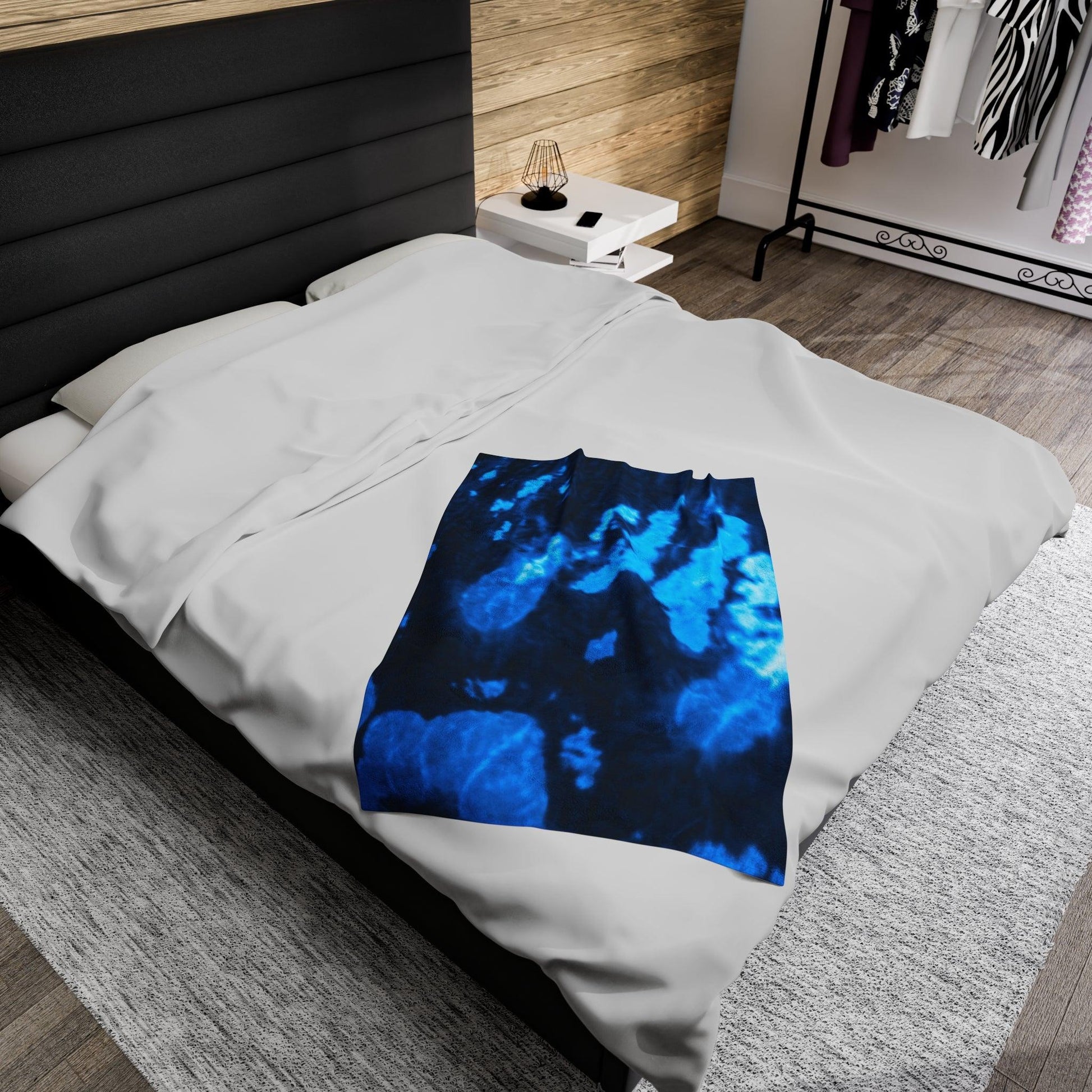 Blue Lava Velveteen Plush Blanket - Lizard Vigilante