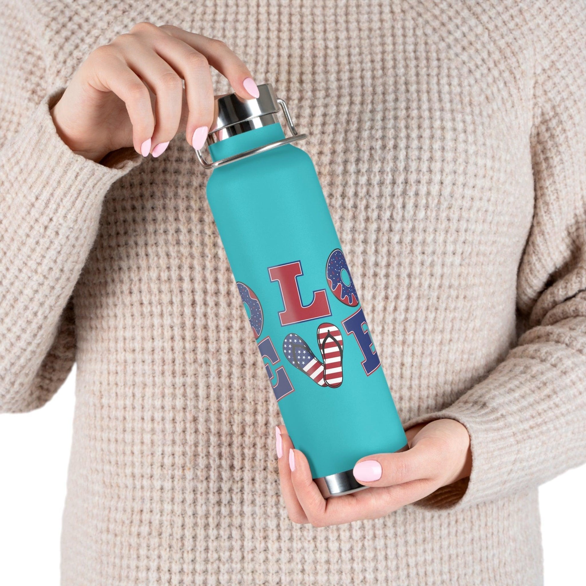 LOVE American Styled Red White and Blue Copper Vacuum Insulated Bottle, USA 22oz - Lizard Vigilante