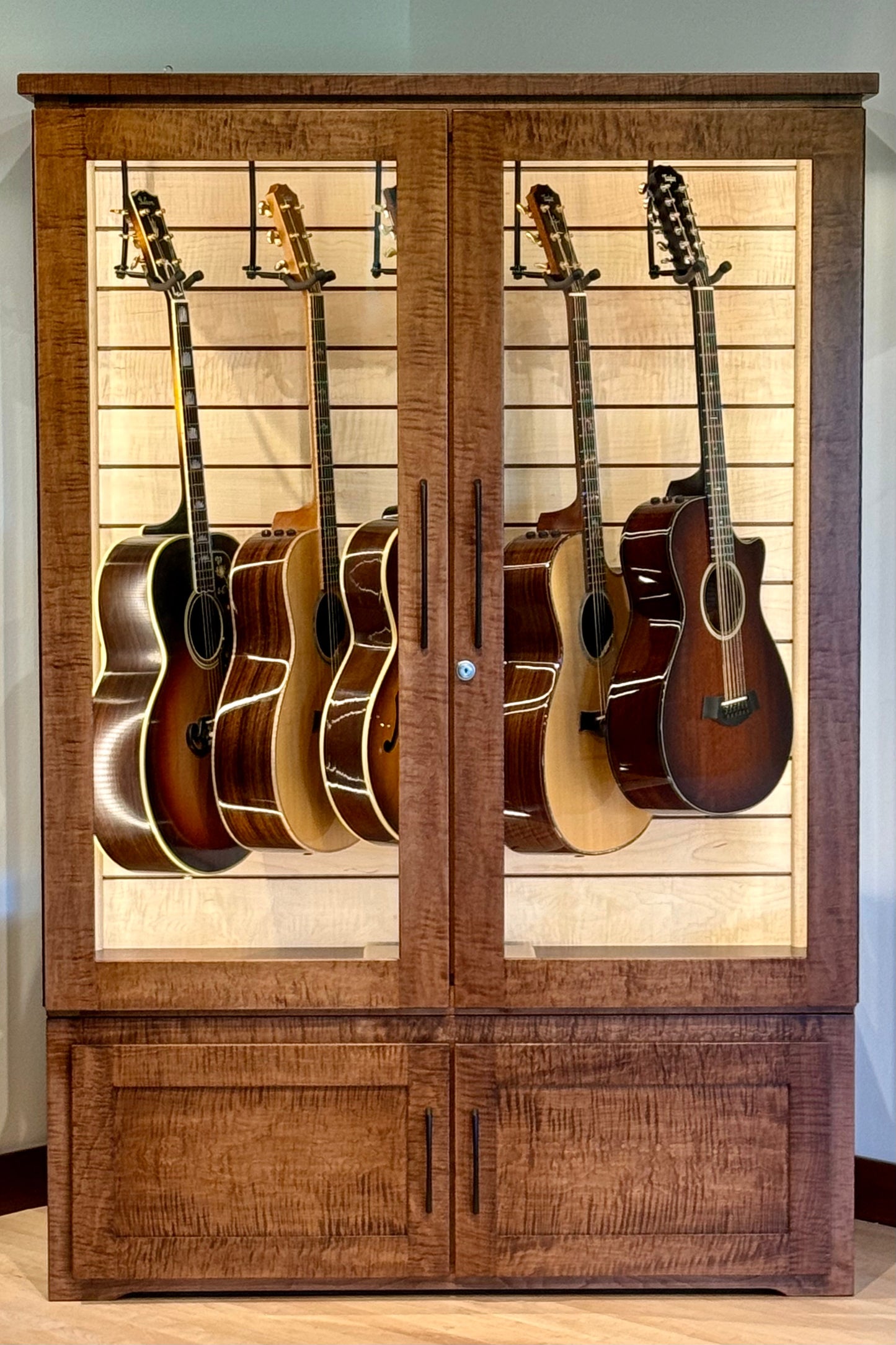 ClimaCab Traditional | Flame Maple with Boston Stain and Natural Flame Maple Slat Wall *Available November 2025