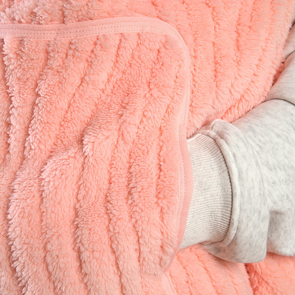 Cozy Autumn Winter Blanket - Throws with Mom's Warm Pocket, Convenient Storage, and Soft Cloth - Perfect Halloween Christmas Gift for Family and Friends