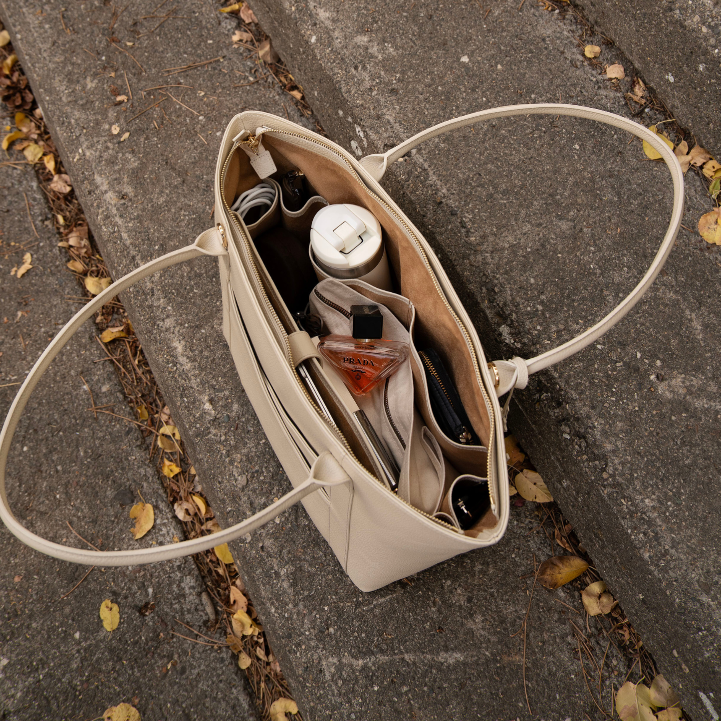 The Leathere New York Tote - Beige