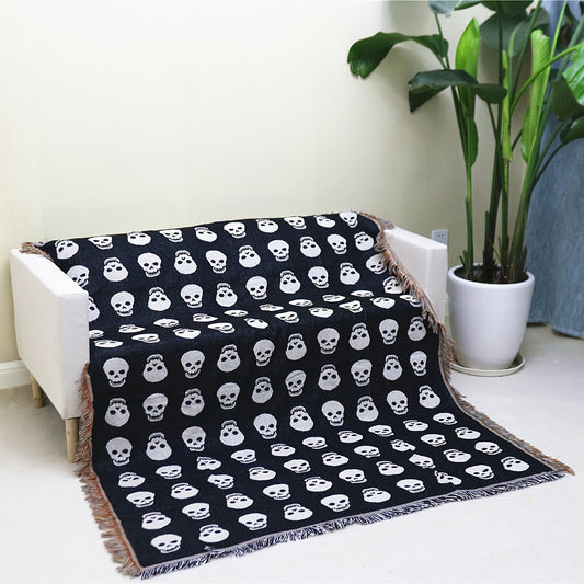 Bohemian Knitted Halloween White Skull Head Printed Tassel Blanket, Suitable For Camping, Casual Picnic