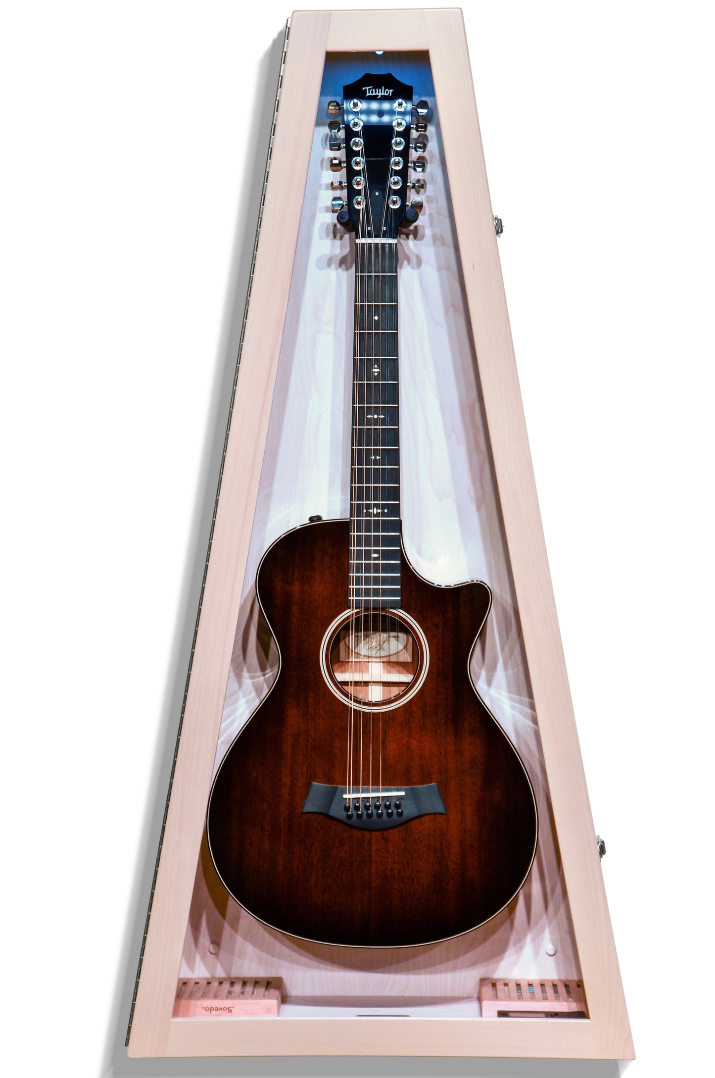 ClimaCase Triangle Humidor - Birch with Campbell White Stain