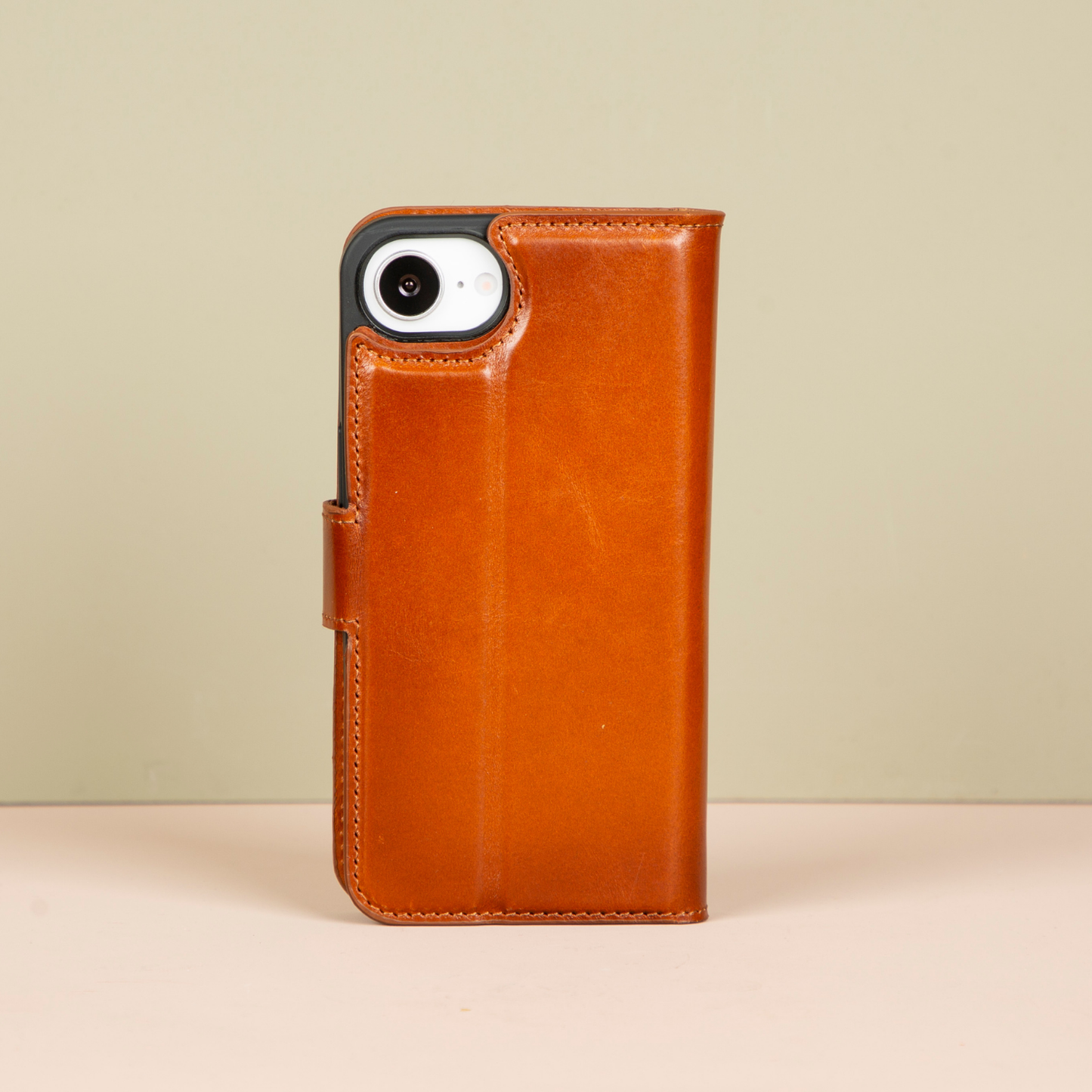 iPhone 16e Leather Wallet Case - Golden Brown - Brooklyn