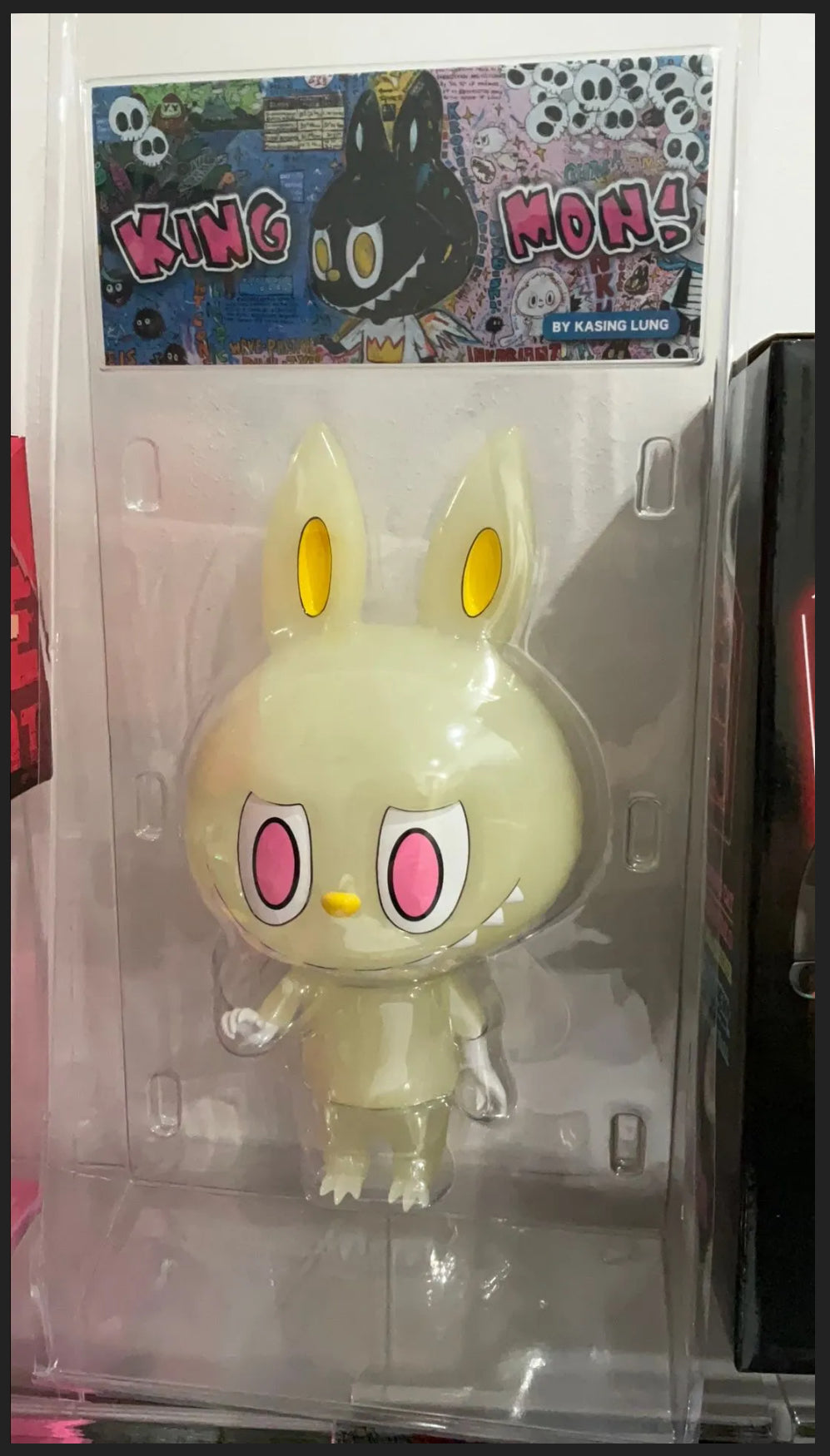 Designer Con DCON 2024 How2Work 10 inch King Mon Labubu Glow In The Dark Signed By Kasing Lung