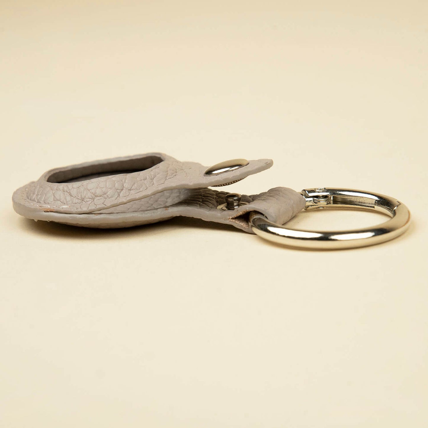Premium Leather AirTag Holder - Light Beige - Orlando