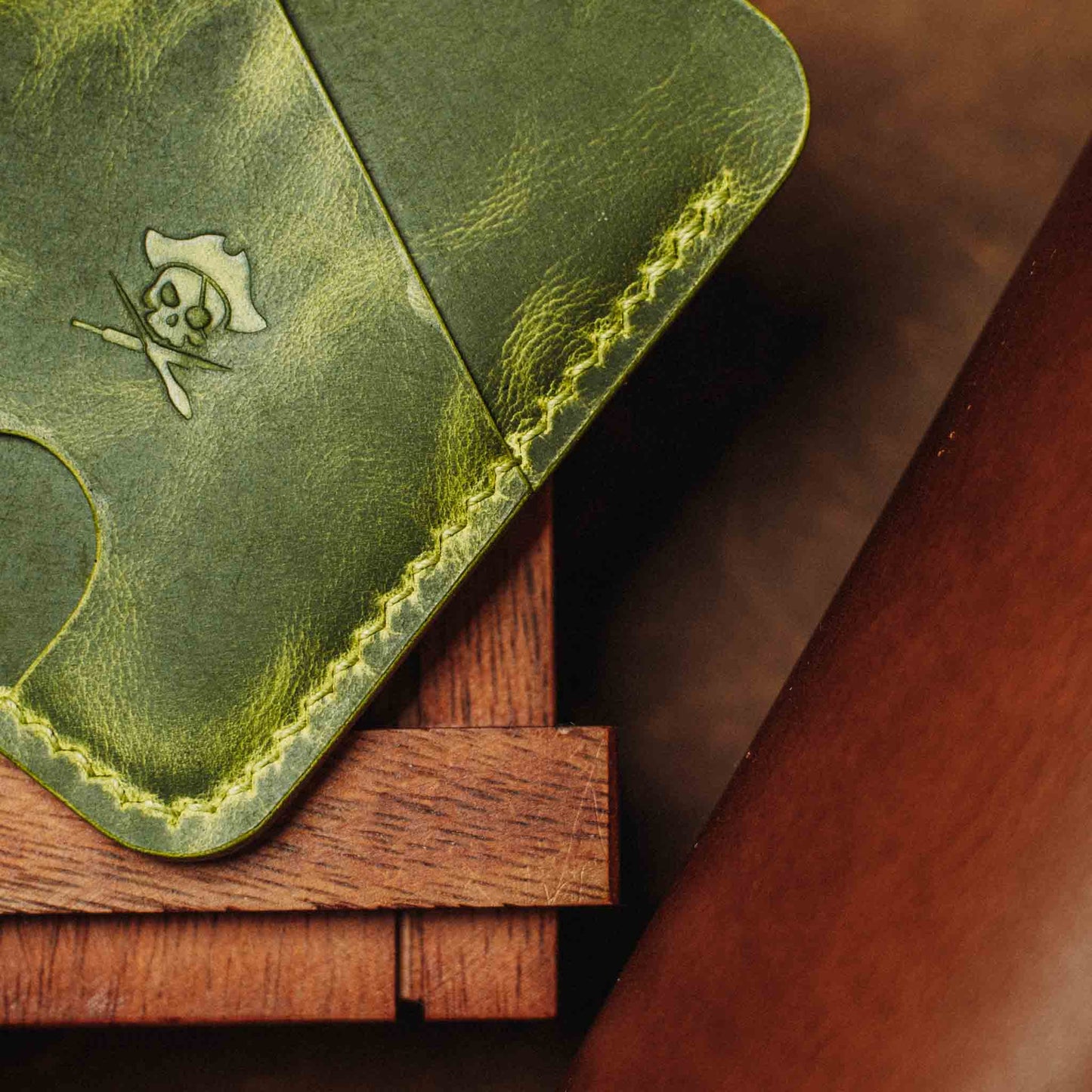 Minimalist Leather Wallet - Boatswain v4 | Slim Card Holder | EDC