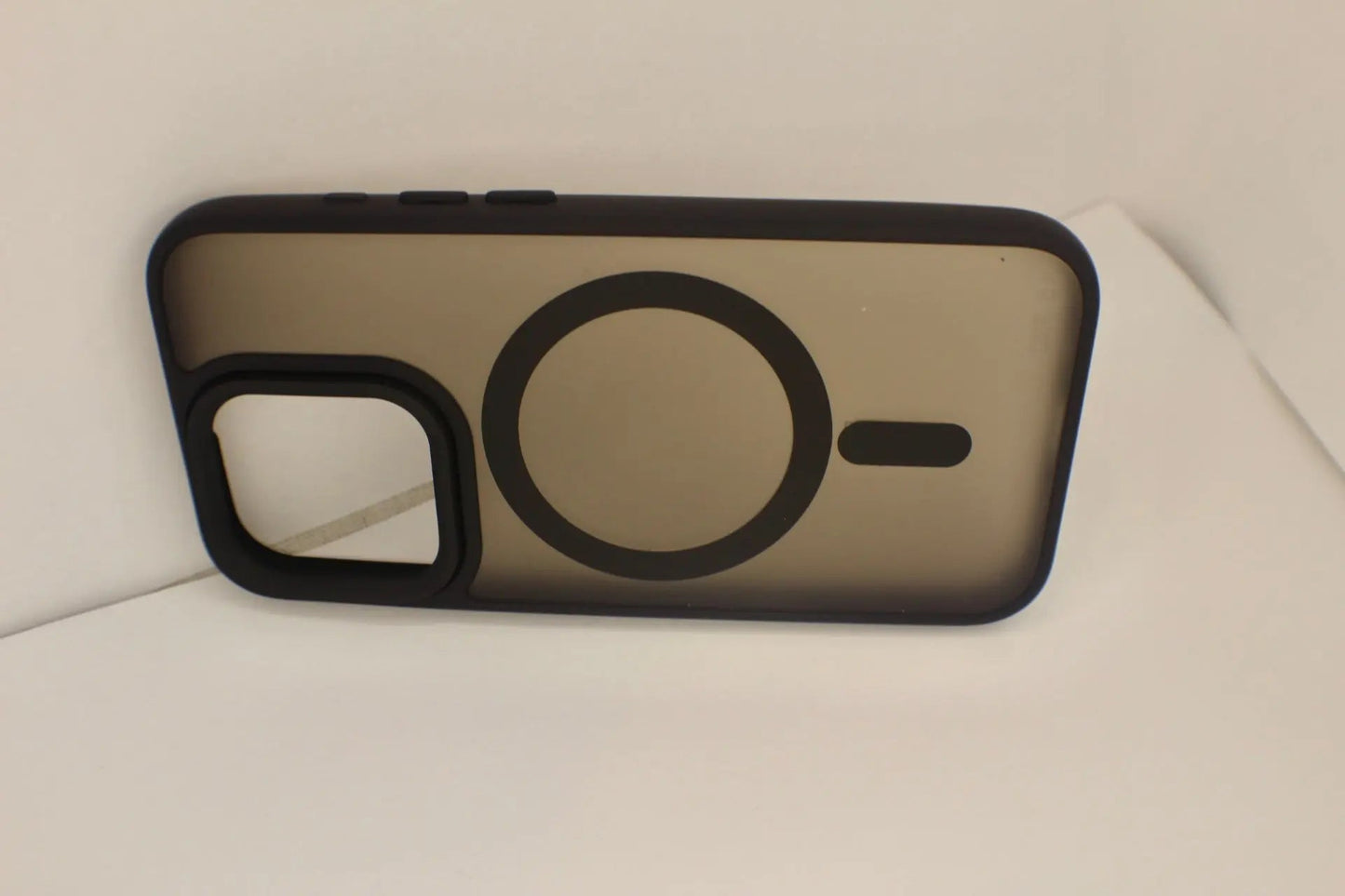 For Magnetic Luxury Matte Case Shockproof Translucent Armor Case For iPhone 15 14 Pro Max Plus Black