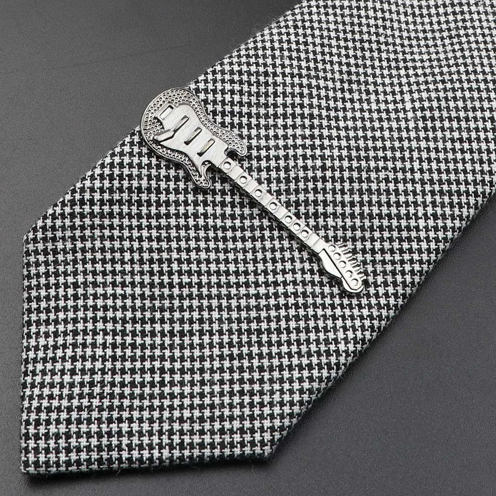 Men's Fashionable Lizard Shape Tie Pin Tie Clip - Premium tie clip from Lizard Vigilante - Just $14.99! Shop now at Lizard Vigilante