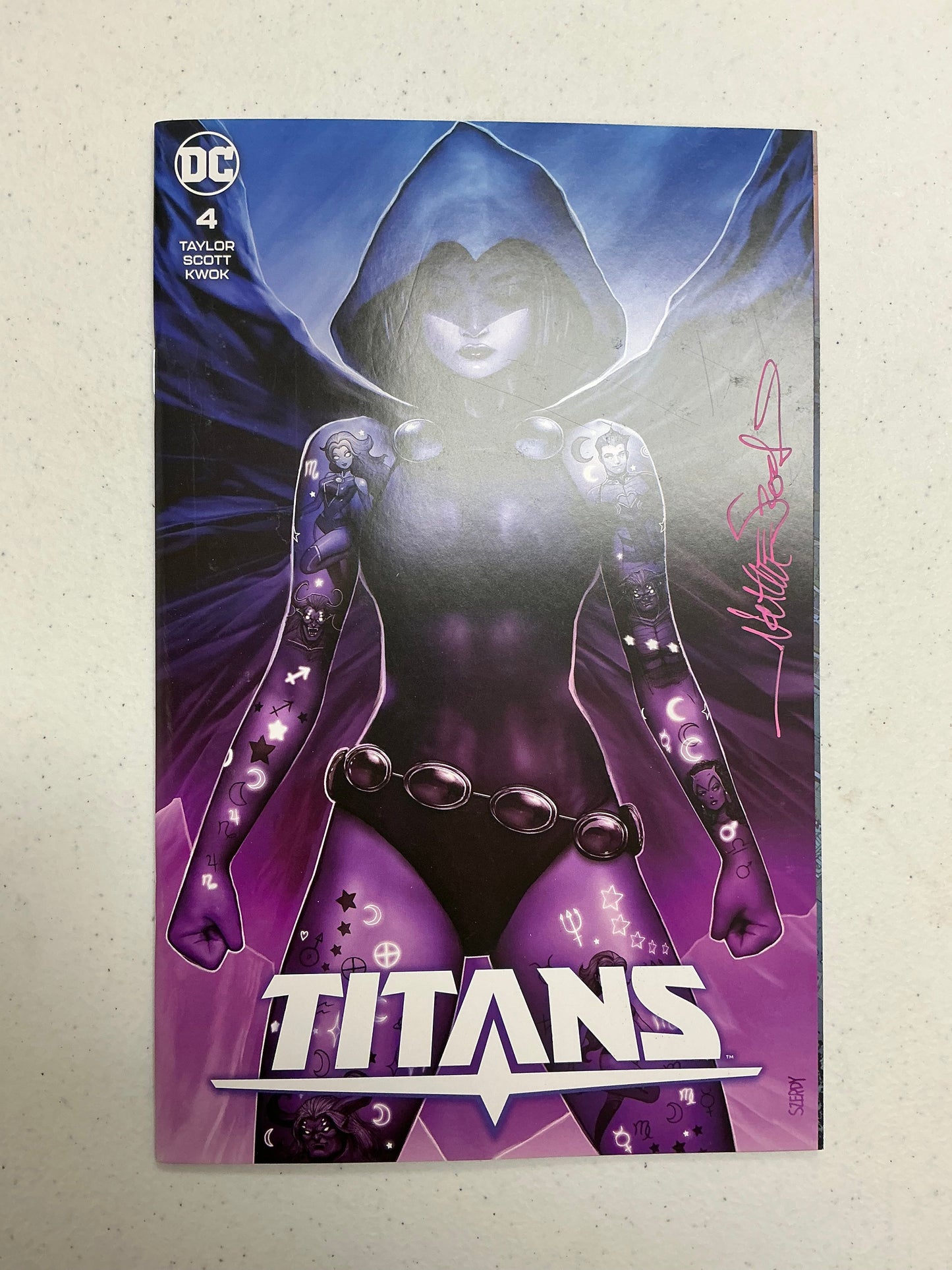 [Signed by Nathan Szerdy] TITANS #4 NATHAN SZERDY (616) EXCLUSIVE VAR [IN STOCK]