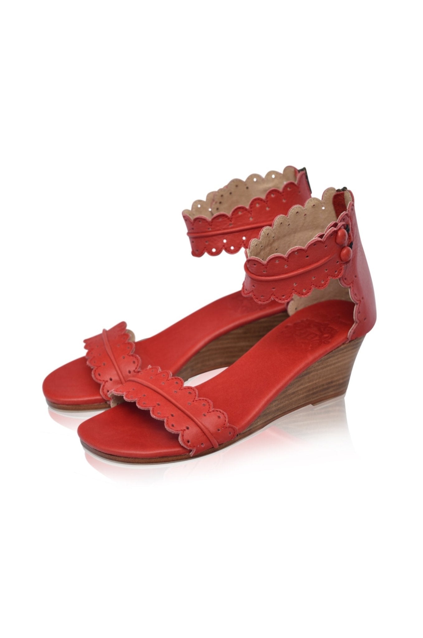 Stylish Magdalena Wedges - The Perfect Pair for Any Occasion