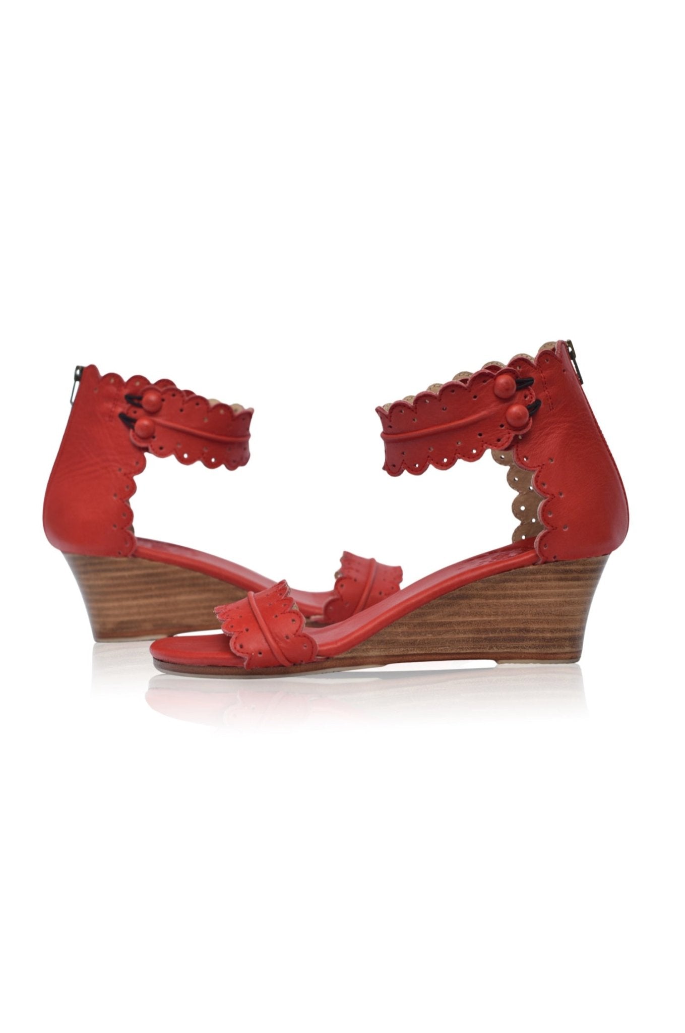 Stylish Magdalena Wedges - The Perfect Pair for Any Occasion