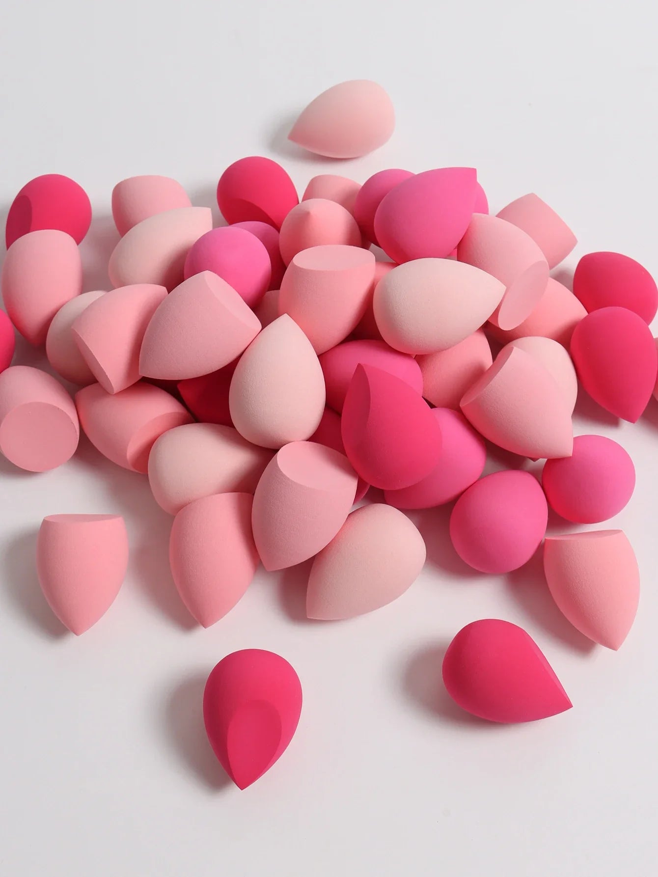 30 Beauty Eggs (Makeup Sponges) Foundation Make-Up Mixed Beauty Sponge, Liquid, Cream and Powder Without Blemish, Multi-Color C