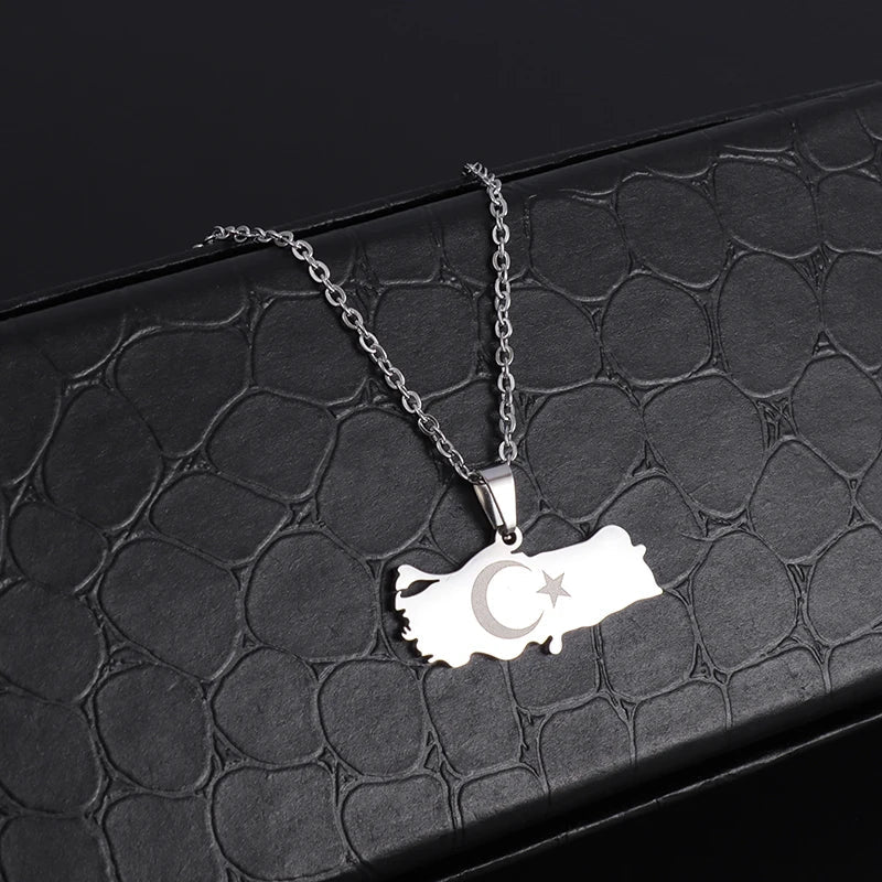 Fashion Trend Engraved Alphabet Bear Pendant Cute Animal Necklace Mens Womens Charm Hip Hop Party Street Jewelry Gifts