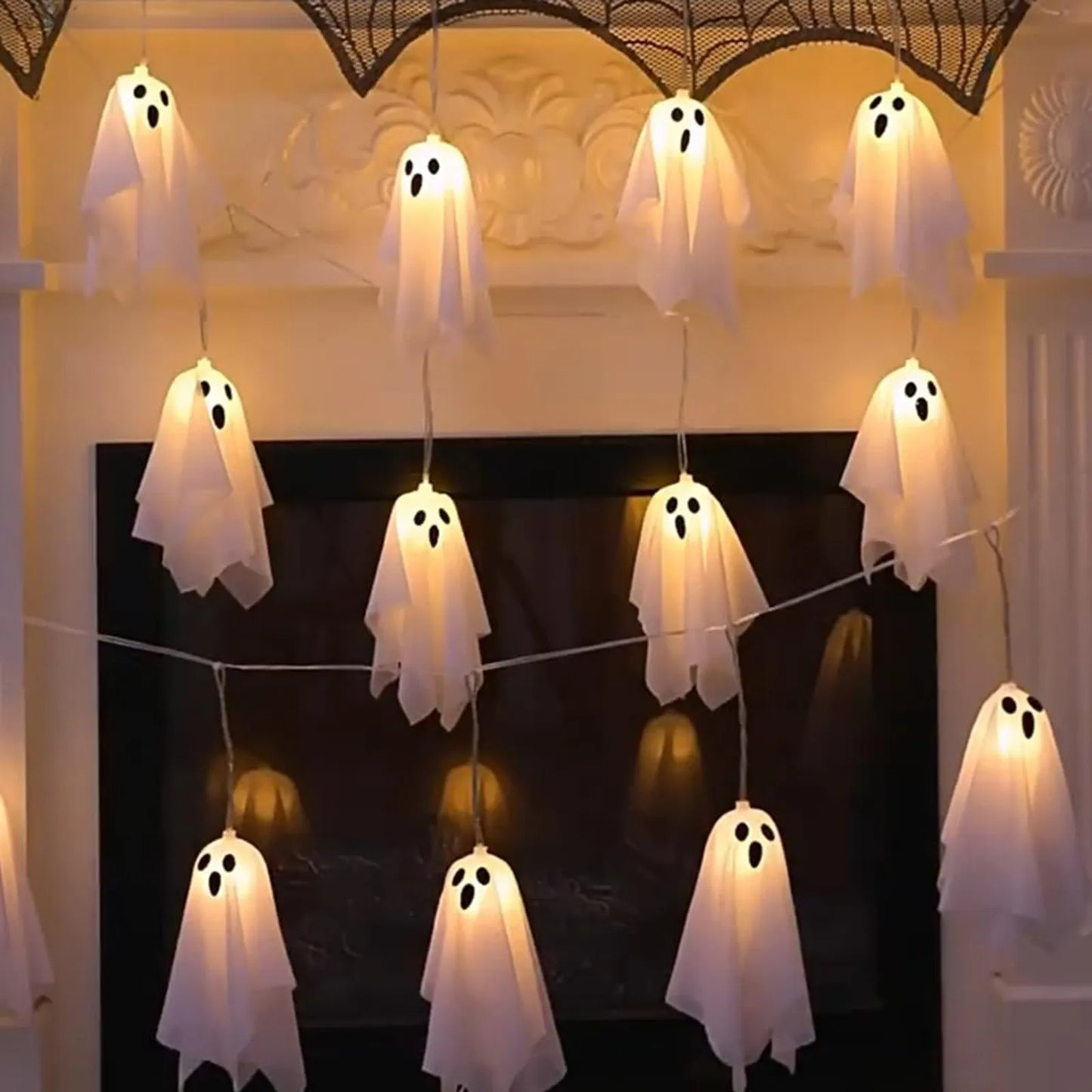 Haunted House Decor Halloween Ghost White Ghost Hanging Light Ghosts Horror Props for Halloween Party White Flying Ghosts