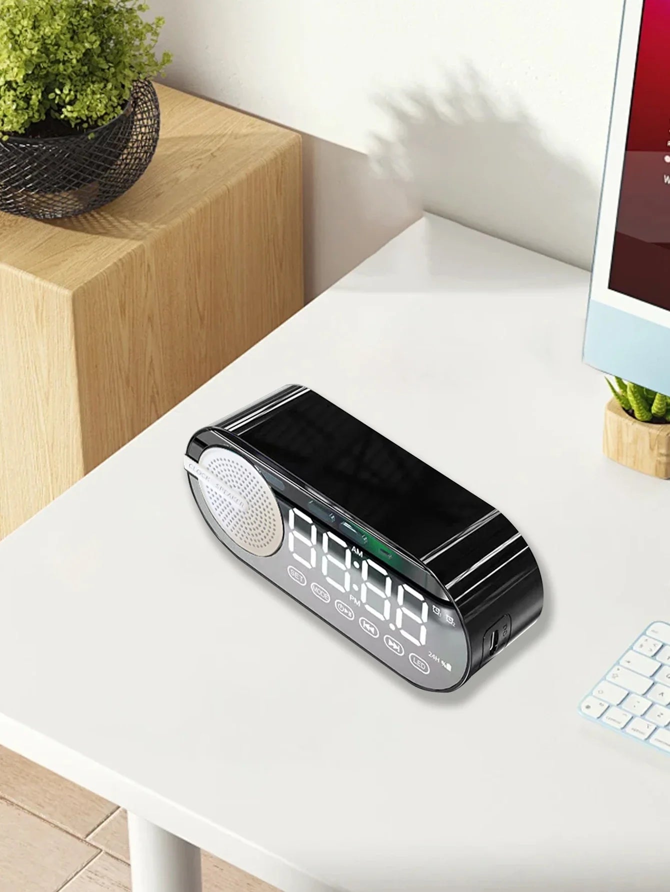 Wireless Bluetooth speaker, mini design with multiple functions as a clock, outdoor version subwoofer is powerful